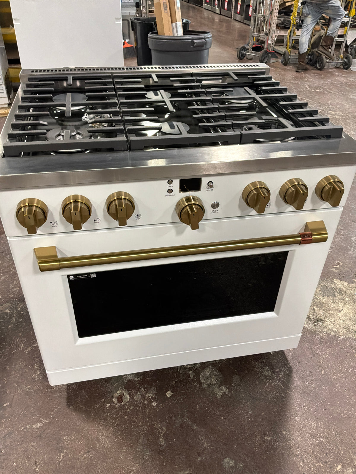 Front view, oven-door closed