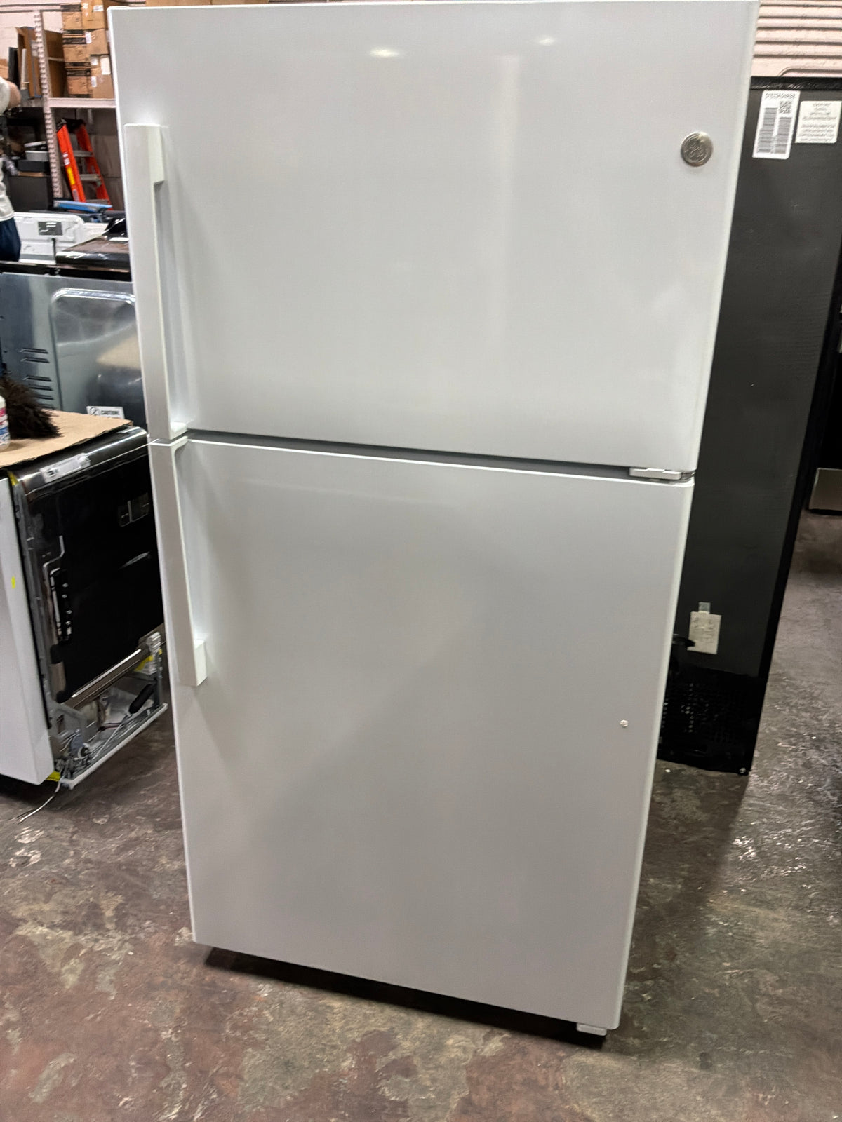 Front view, door closed