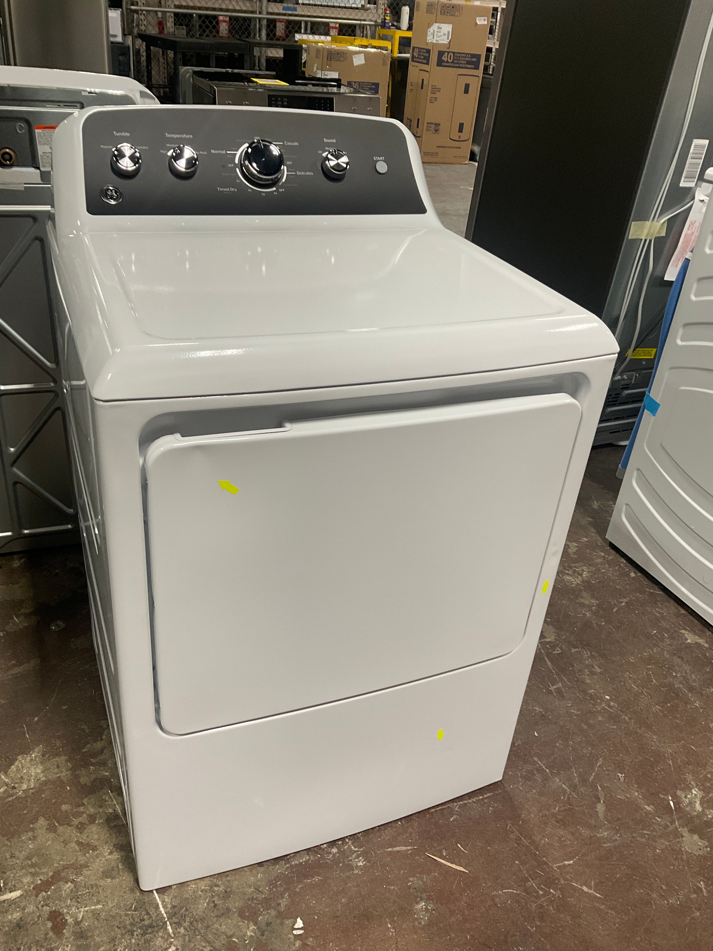 Front view, door closed