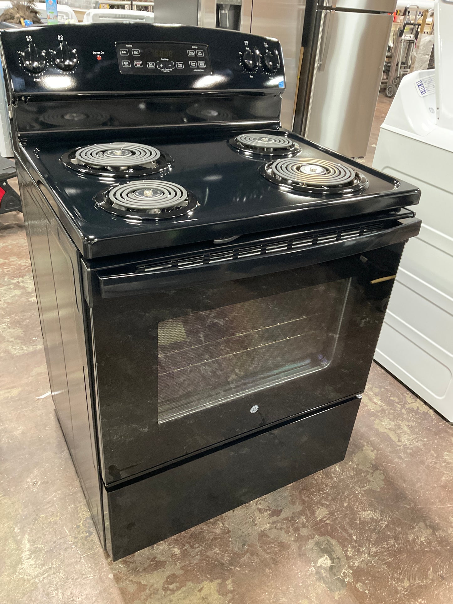 Front view, oven-door closed