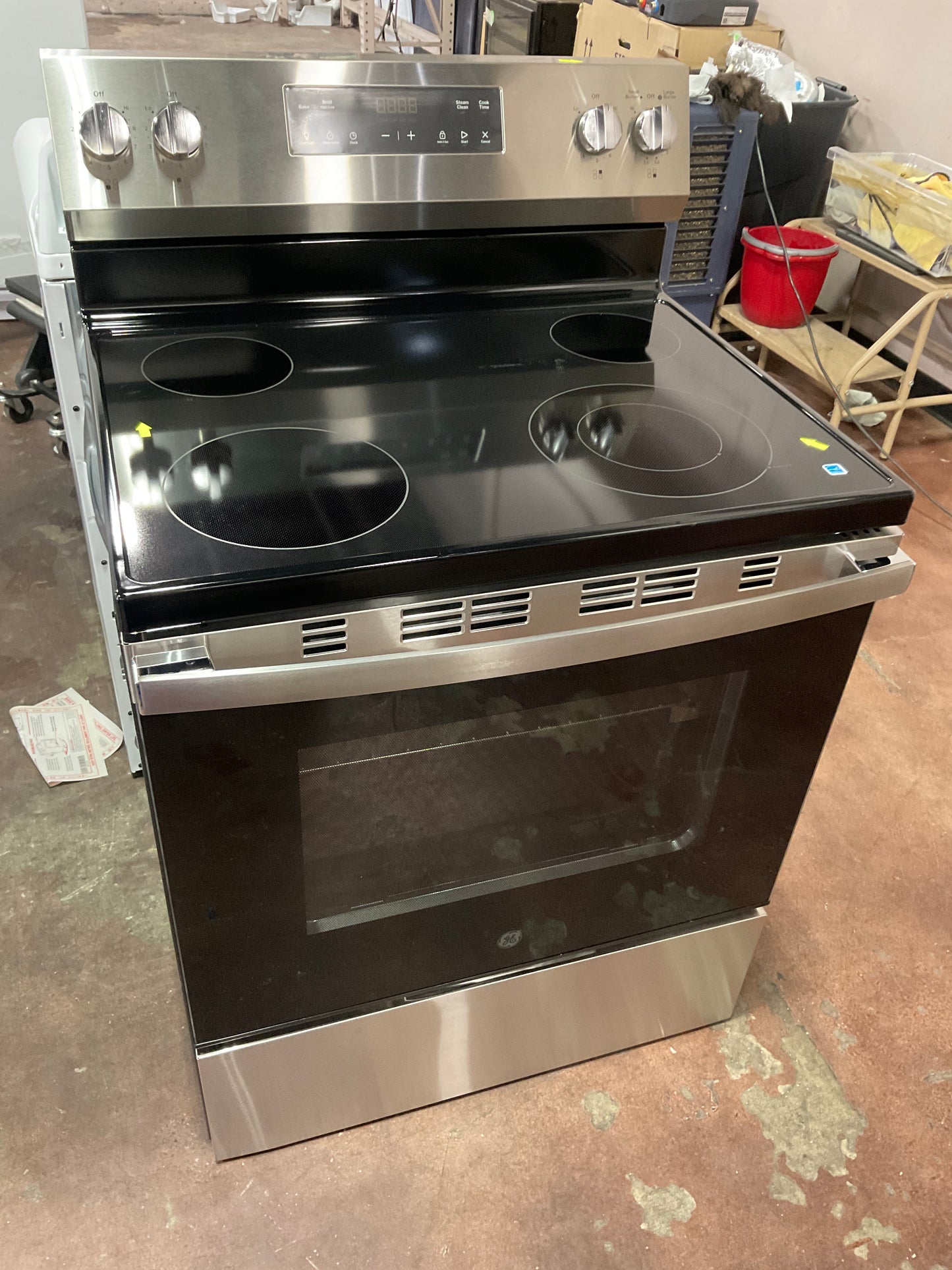 Front view, oven-door closed