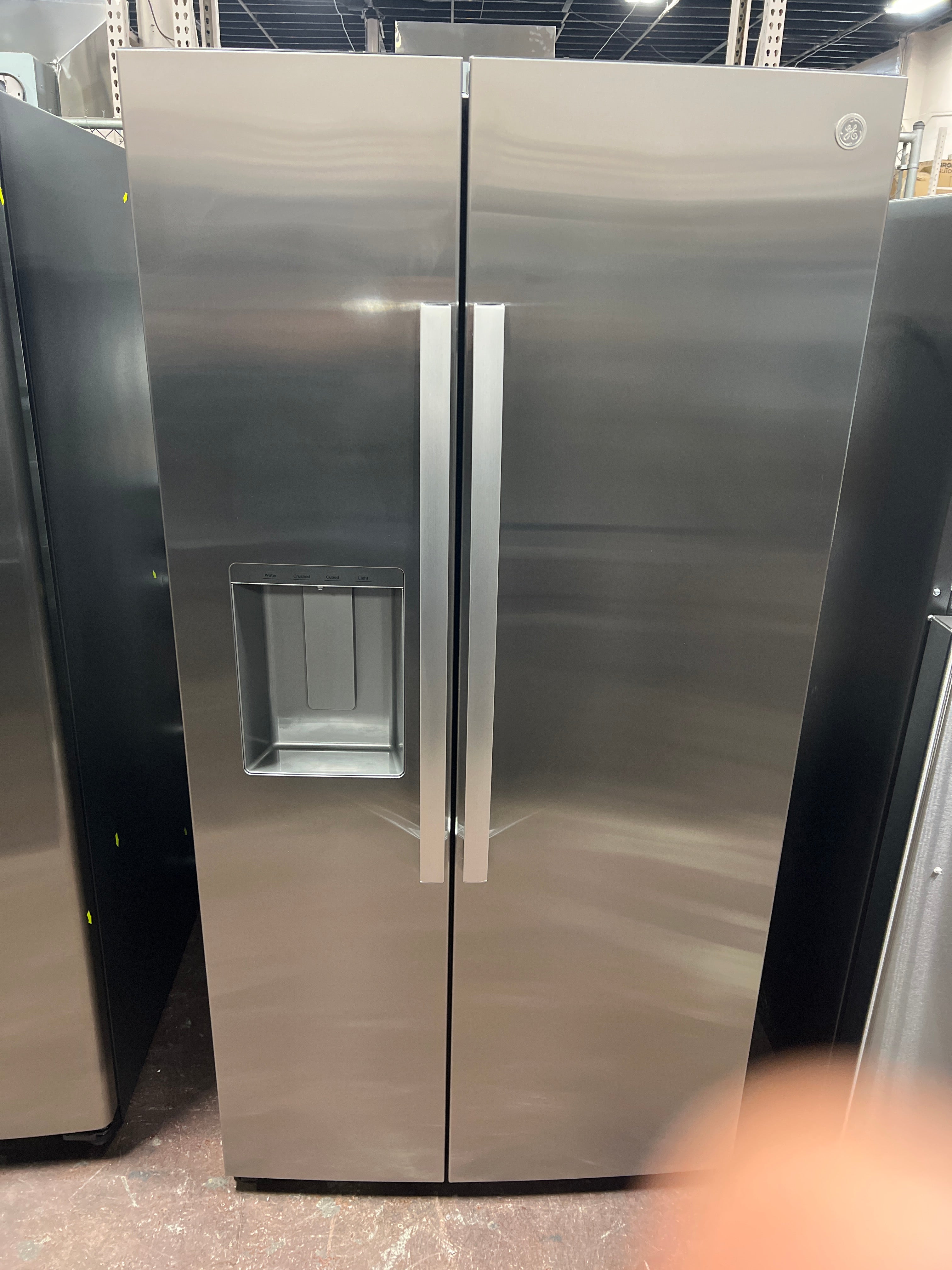 Front view, door closed
