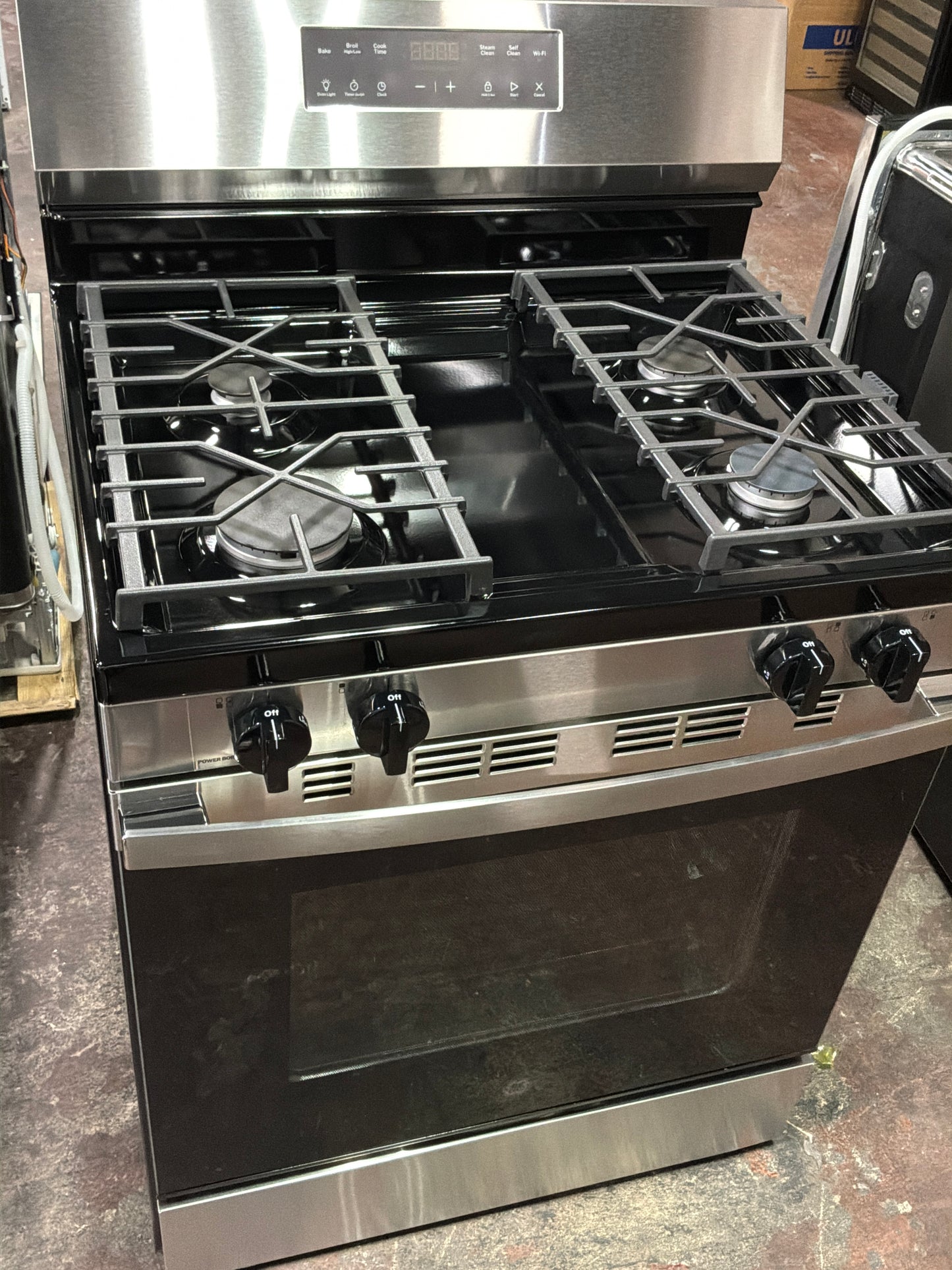 Front view, oven-door closed