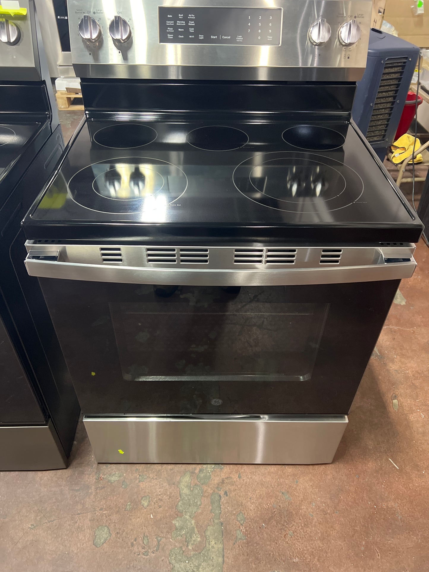 Front view, oven-door closed