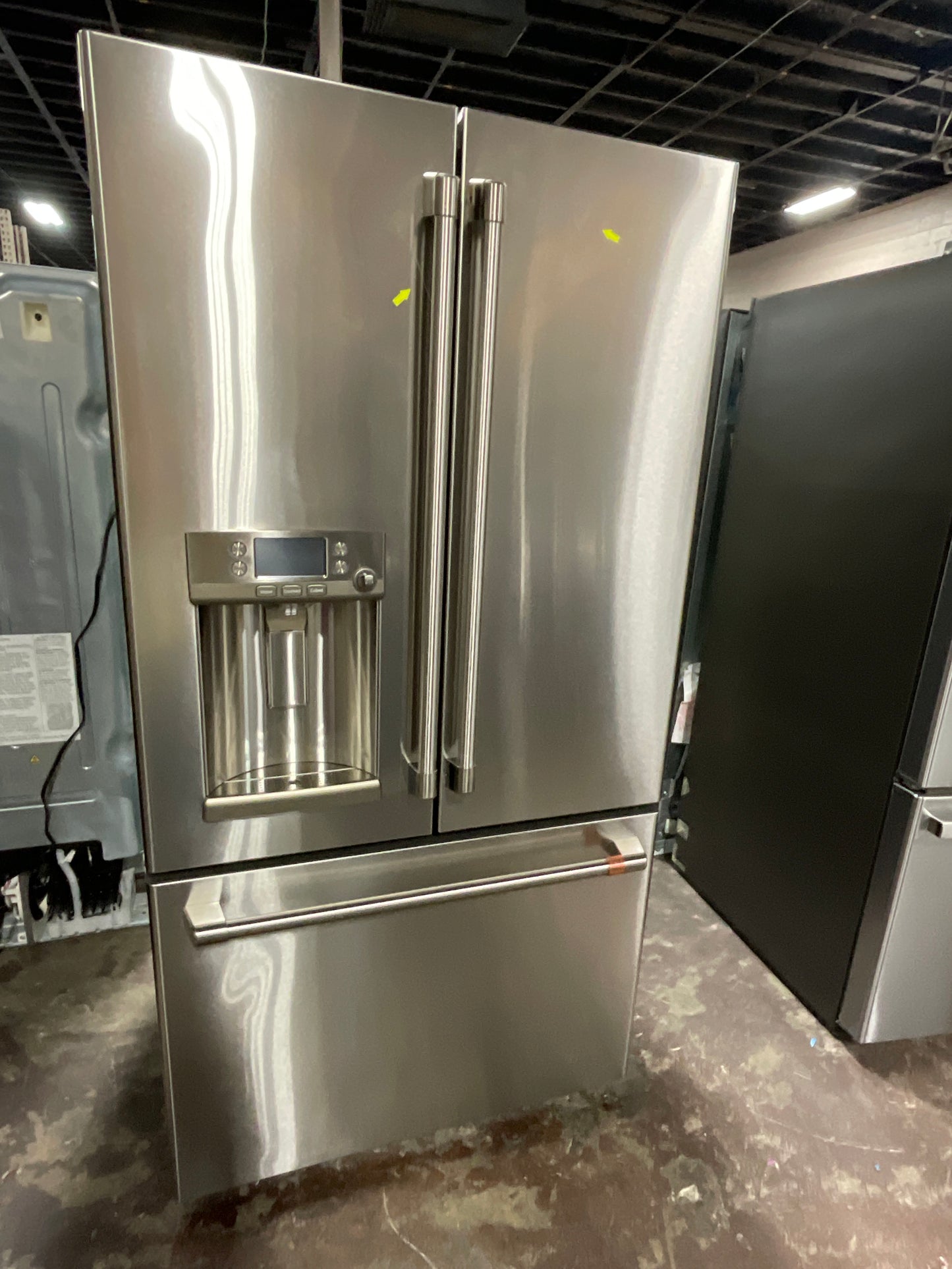 Front view, door closed