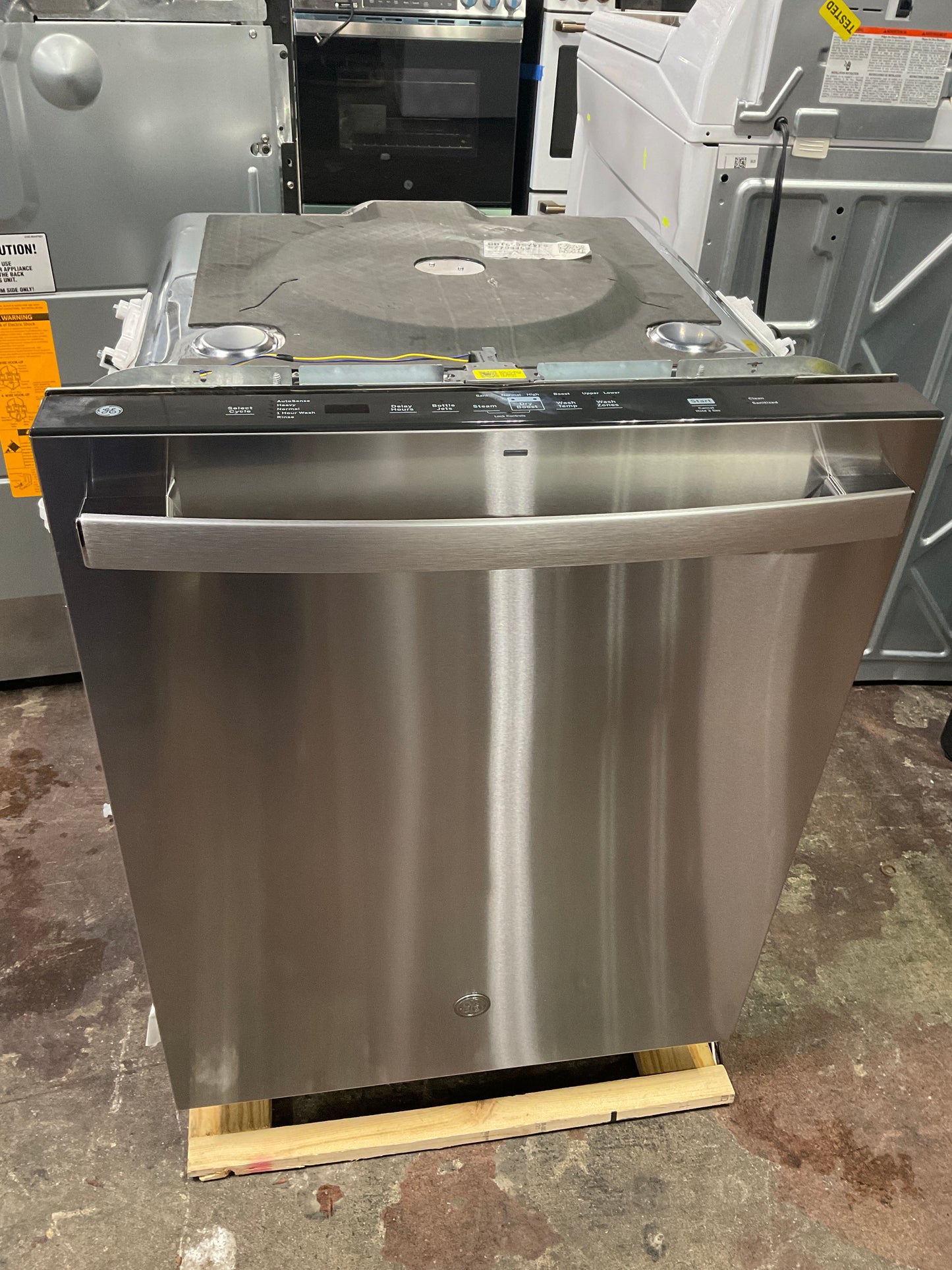 Front view, doors closed