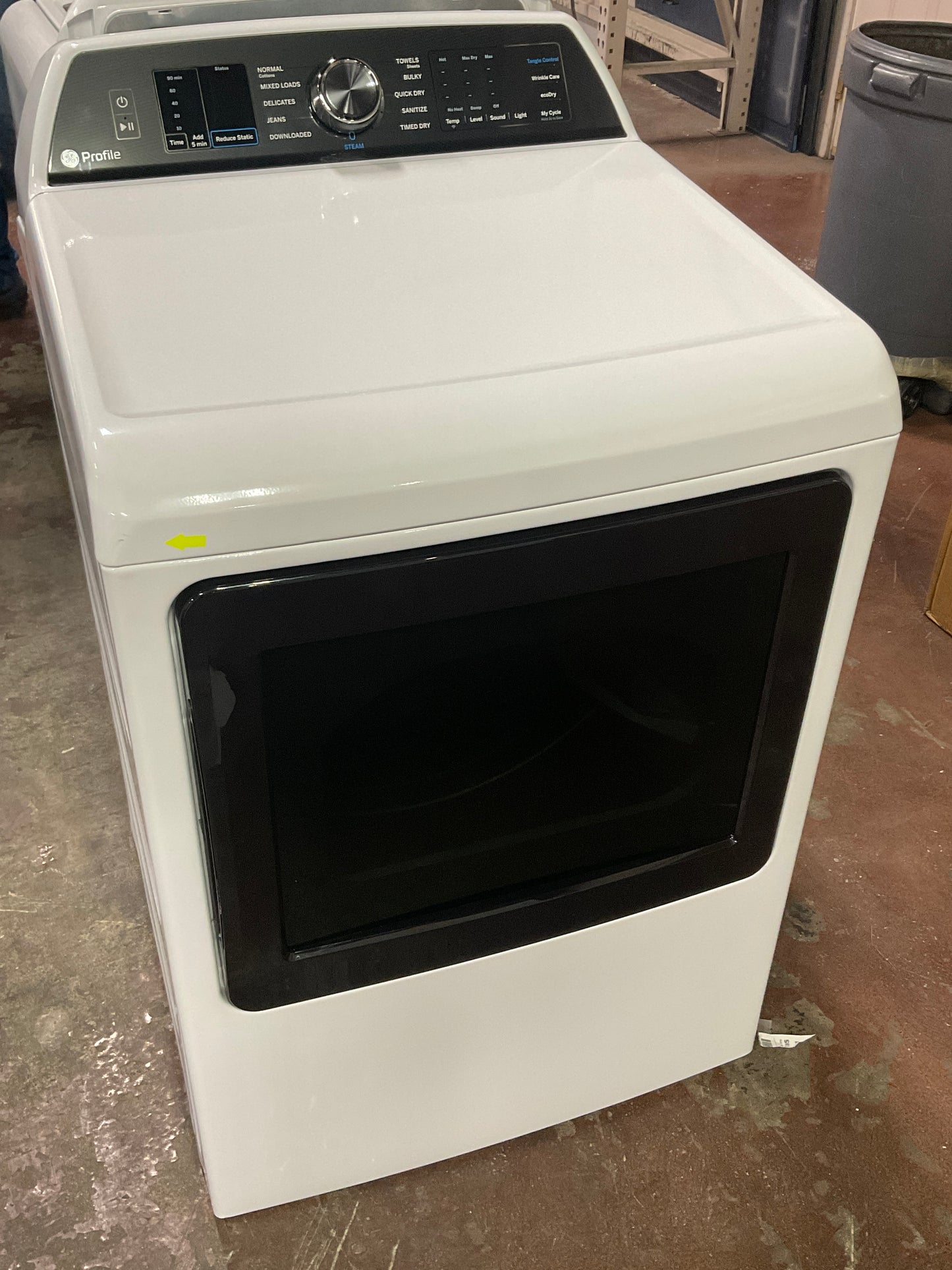 Front view, door closed