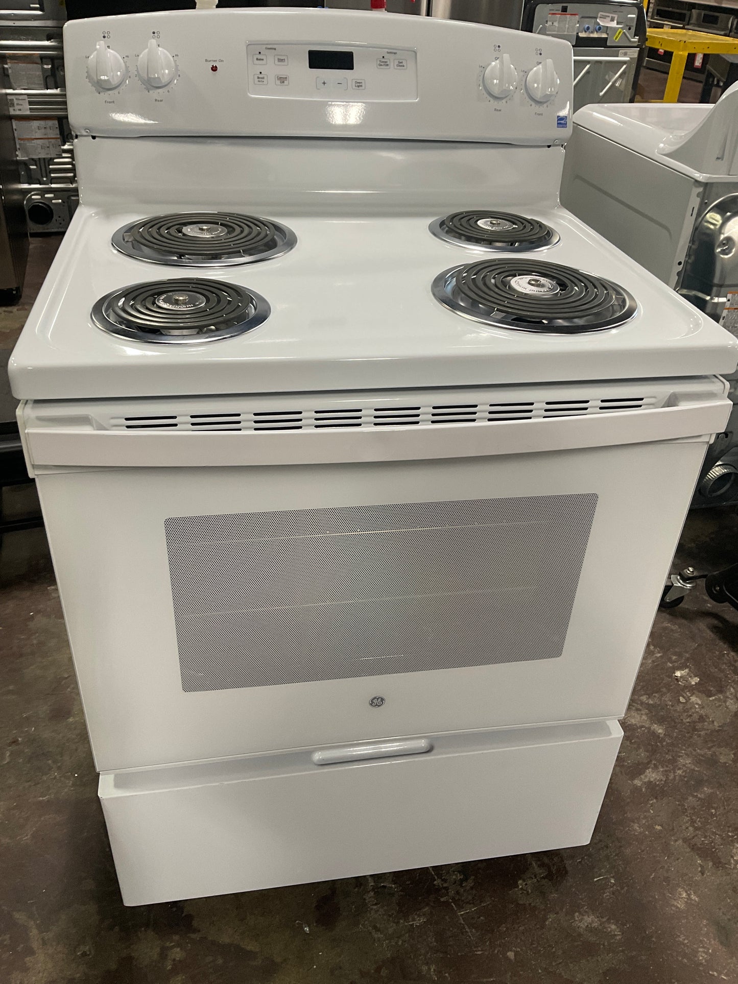 Front view, oven-door closed