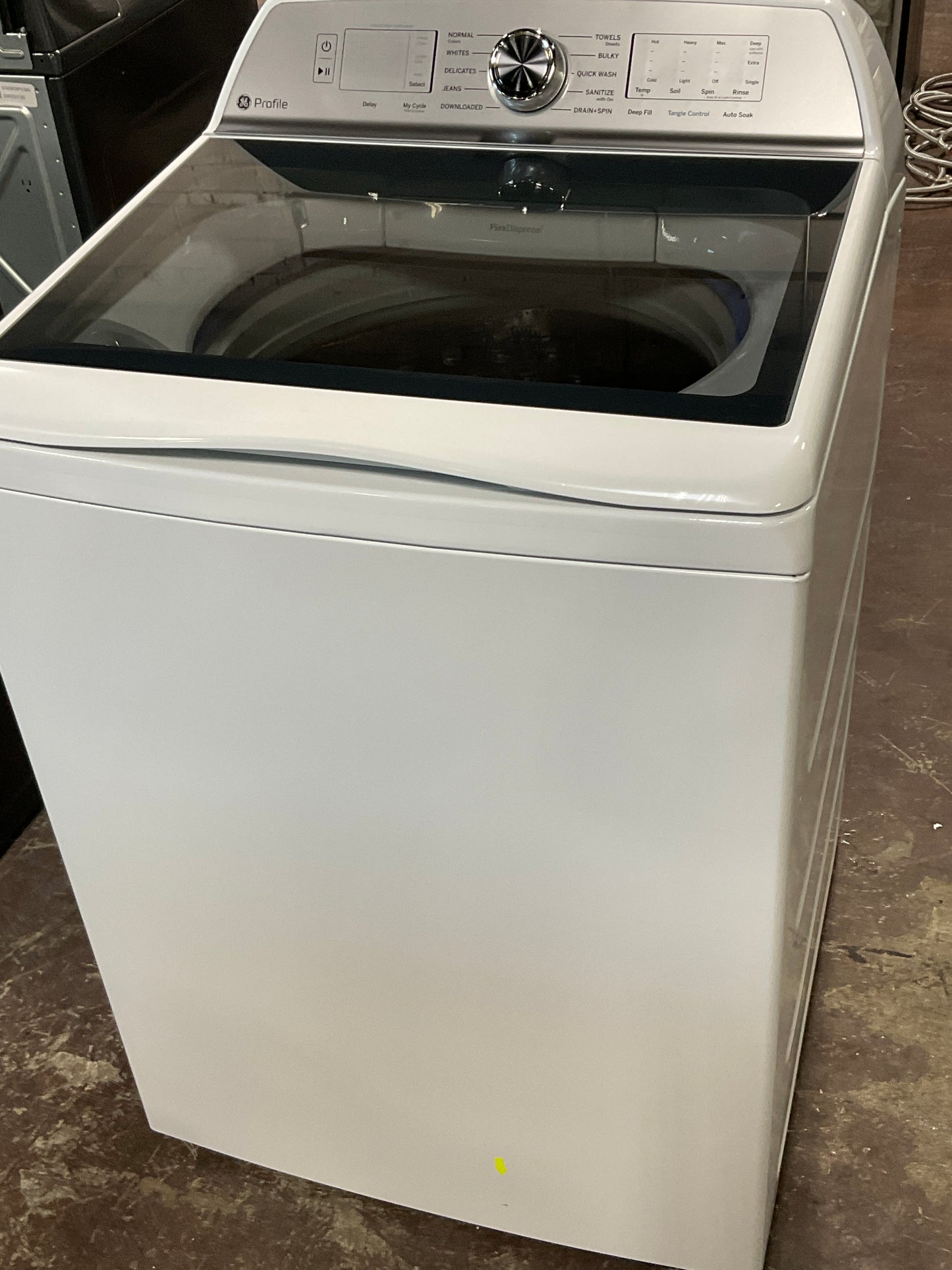 Front view, door closed