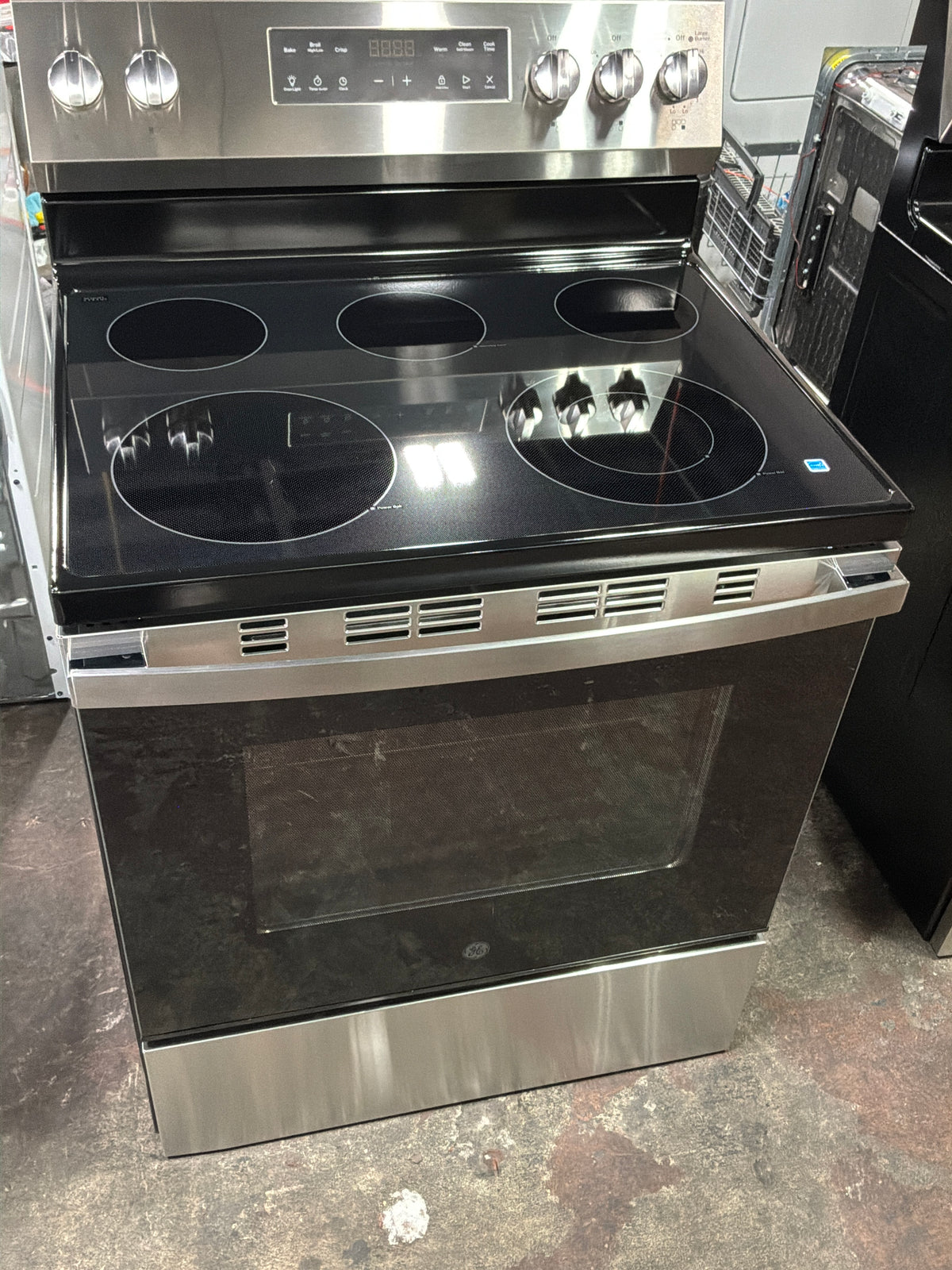 Front view, oven-door closed
