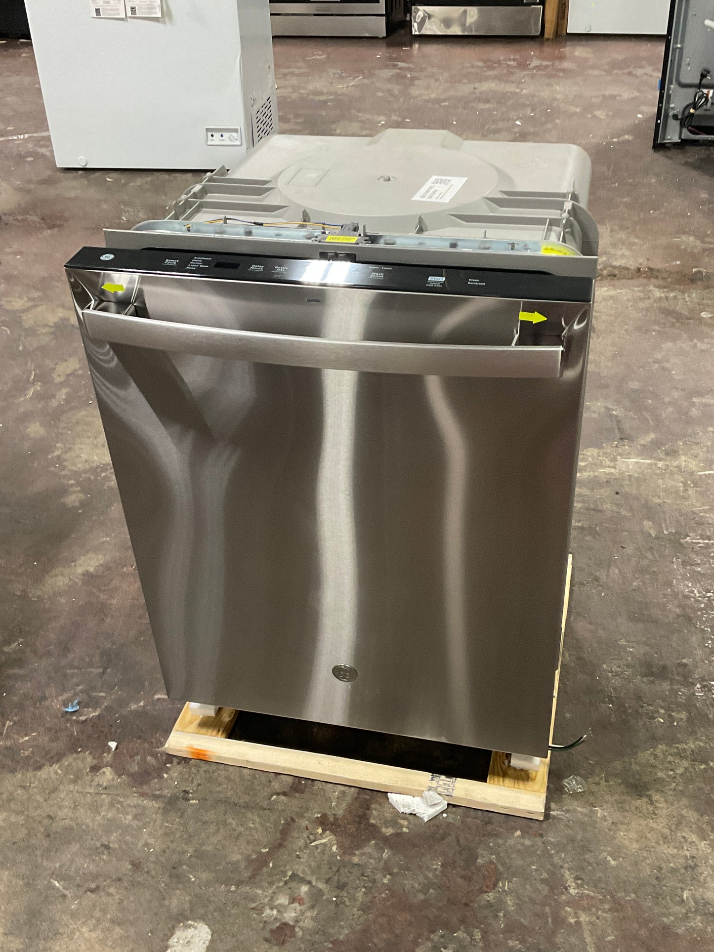 Front view, doors closed