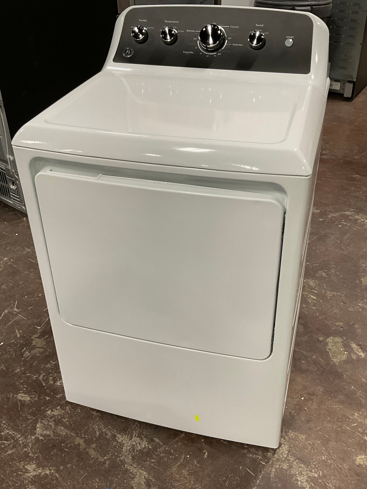 Front view, door closed