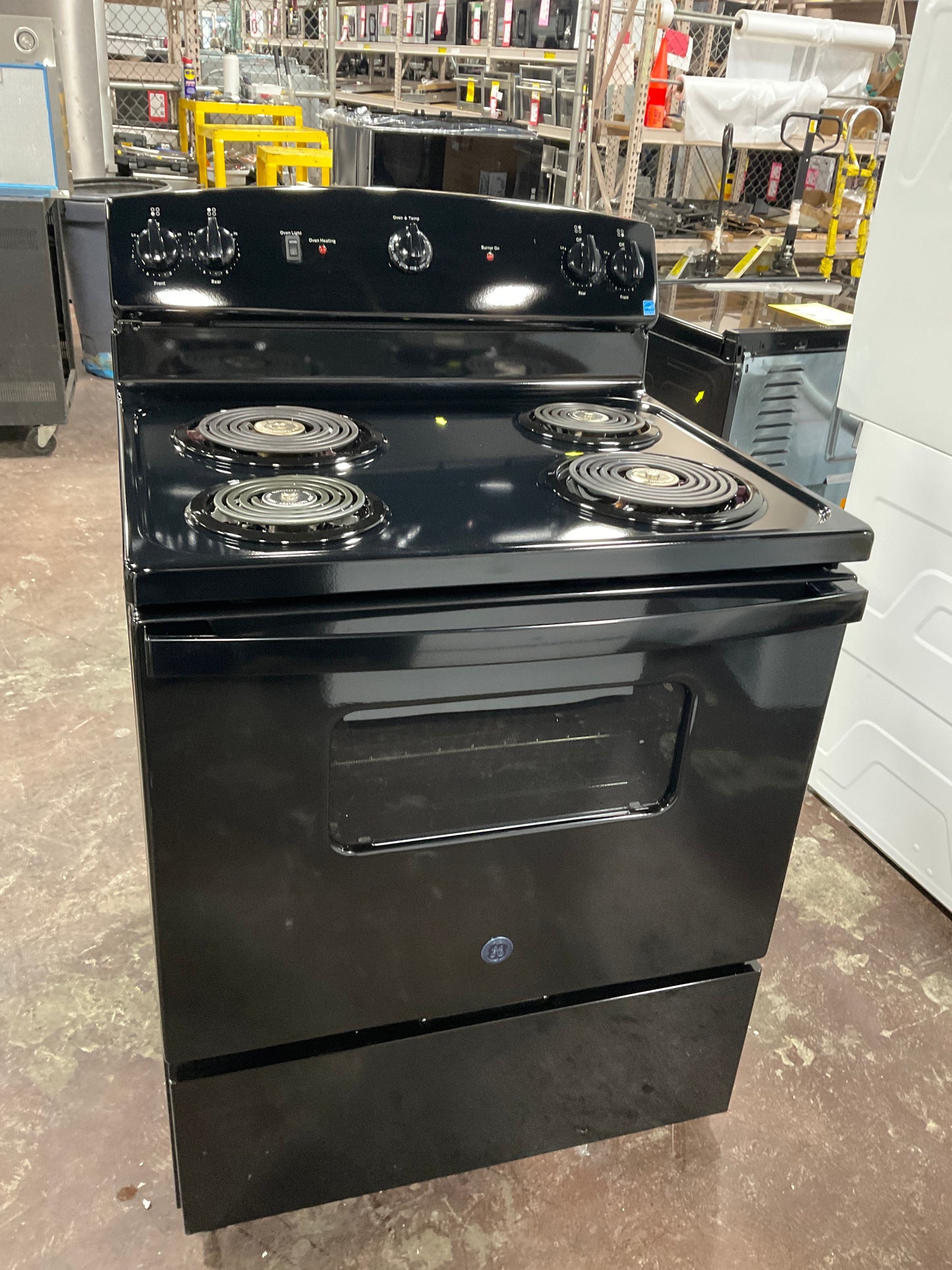 Front view, oven-door closed