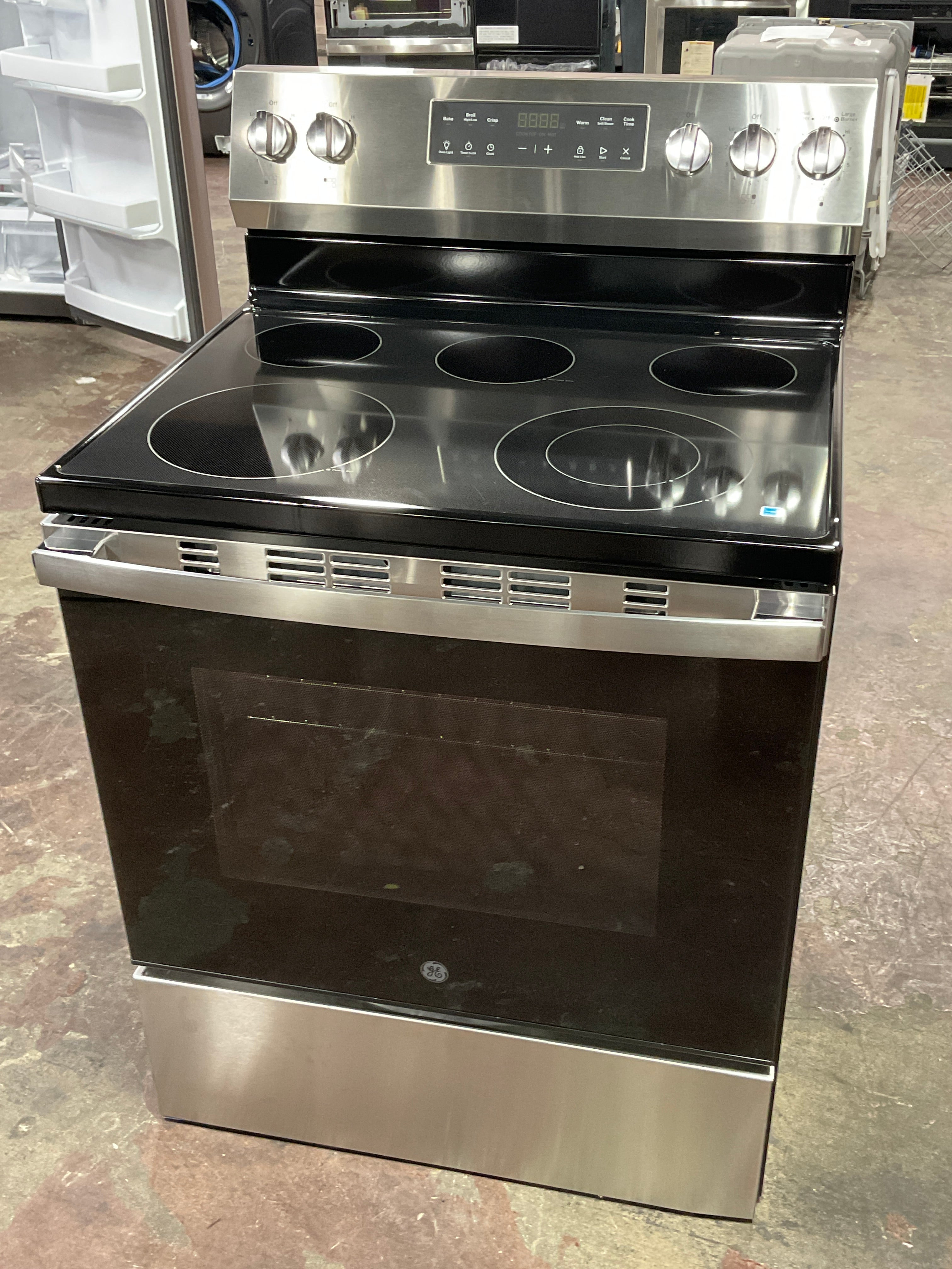 Front view, oven-door closed