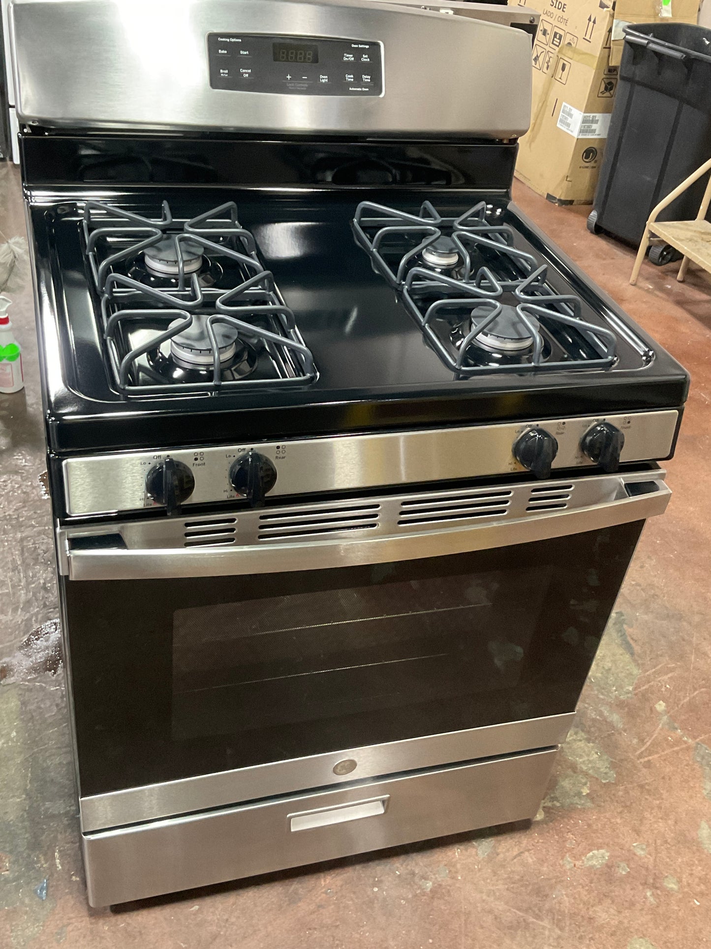 Front view, oven-door closed