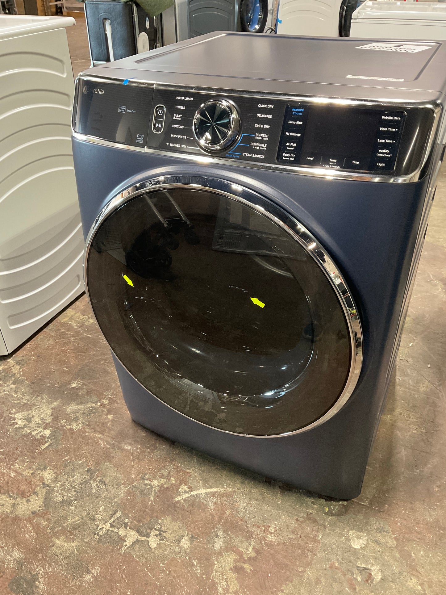 Front view, door closed