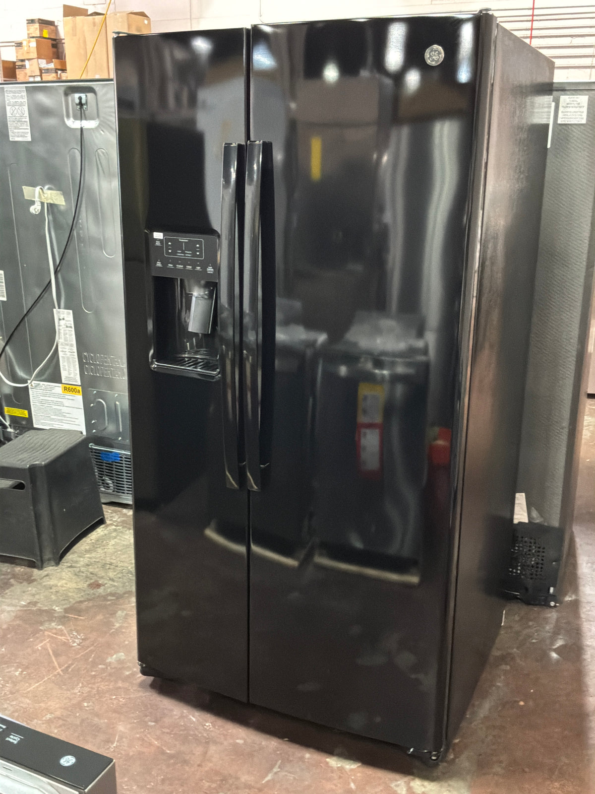 Front view, door closed