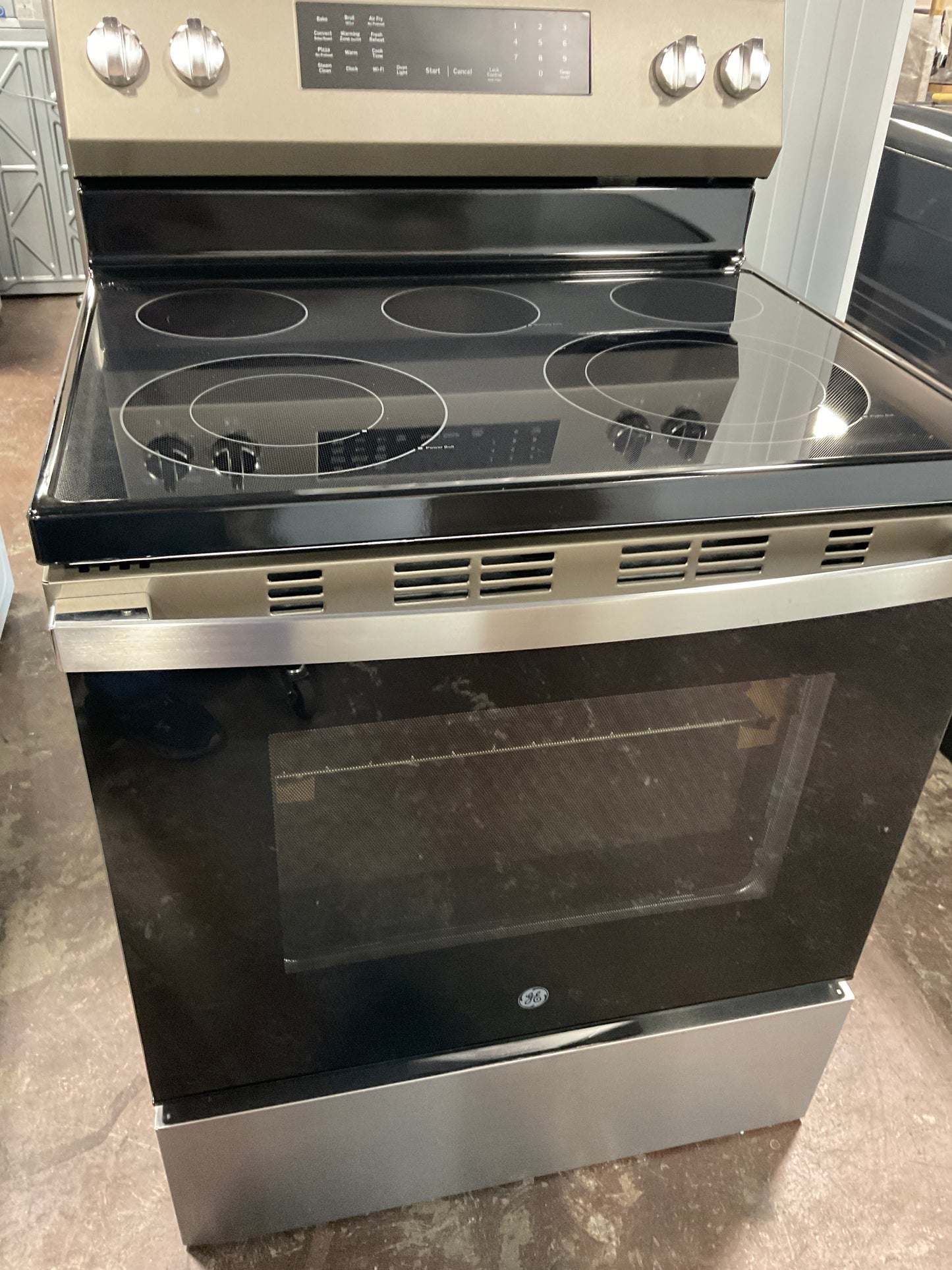 Front view, oven-door closed