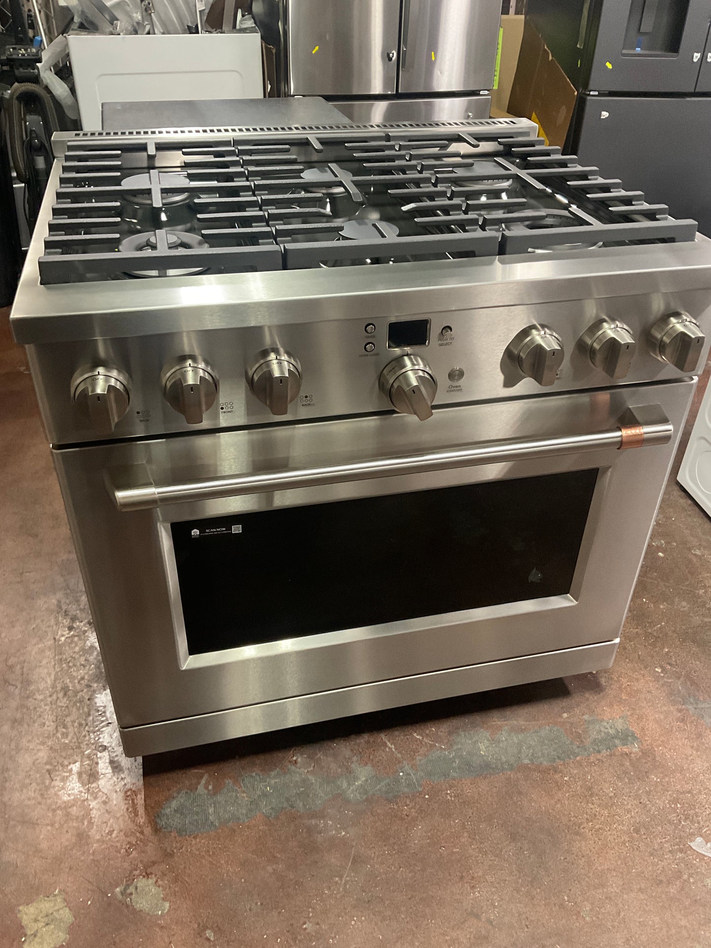 Front view, oven-door closed