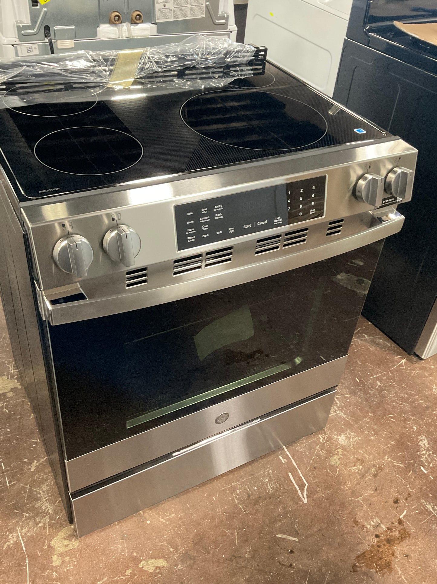 Front view, oven-door closed