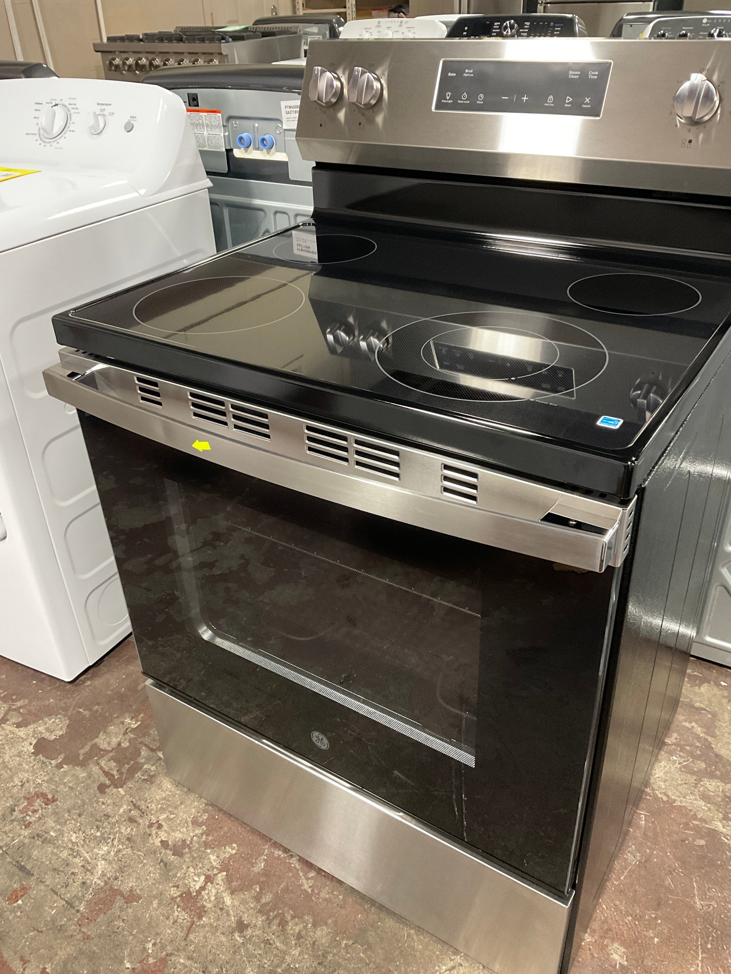 Front view, oven-door closed