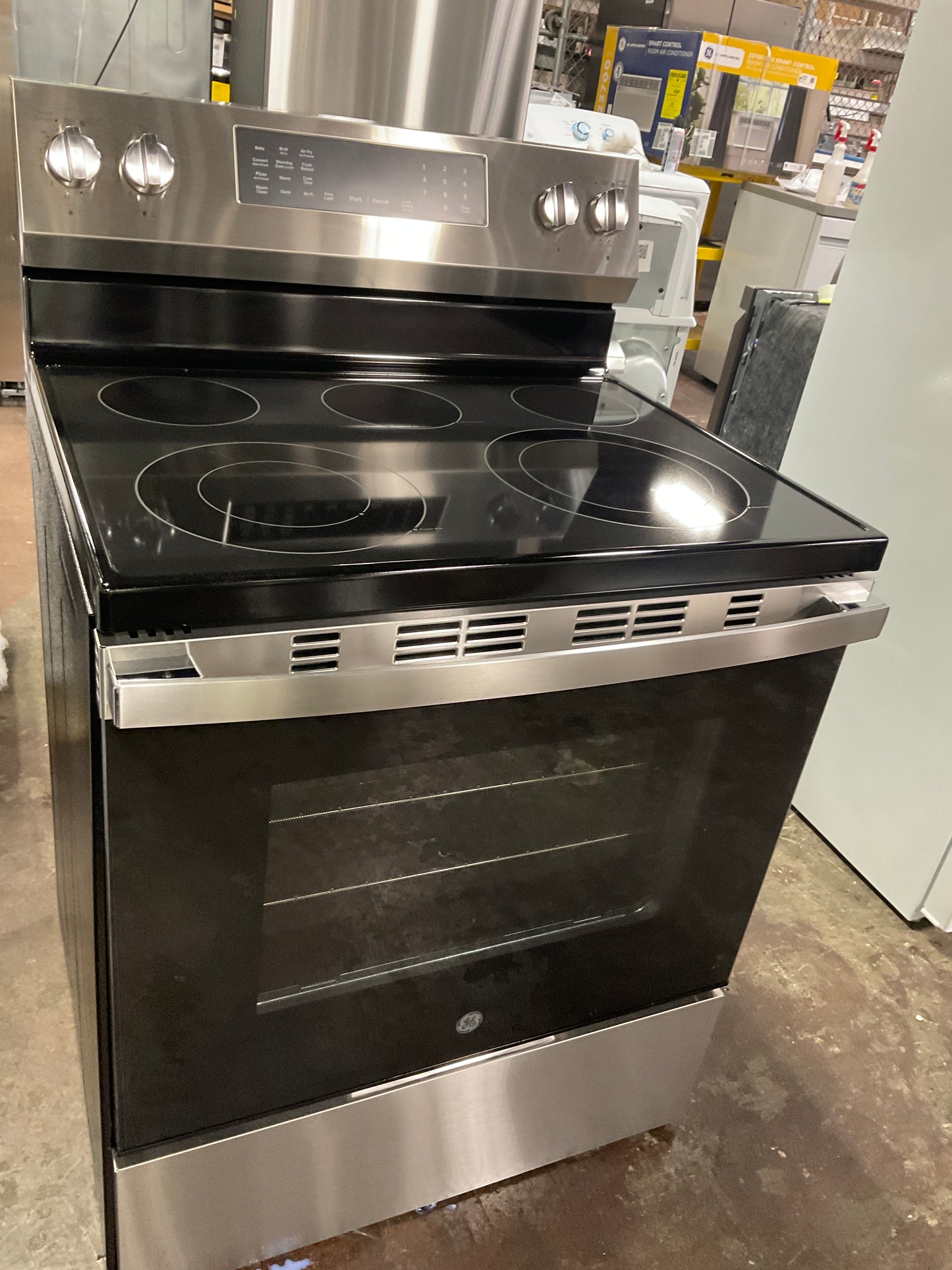 Front view, oven-door closed