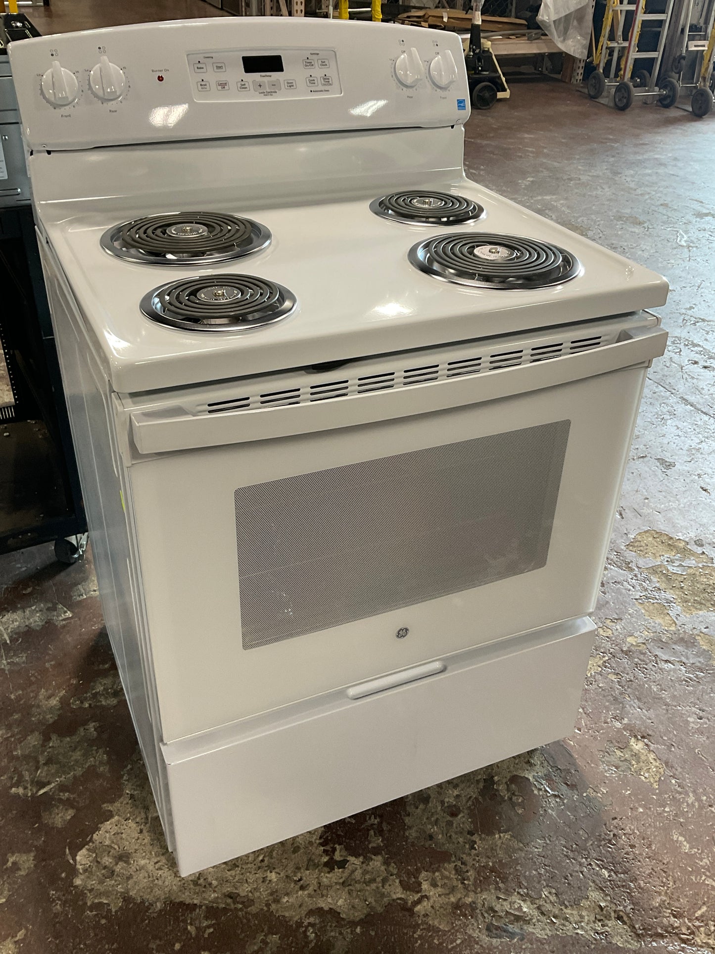 Front view, oven-door closed