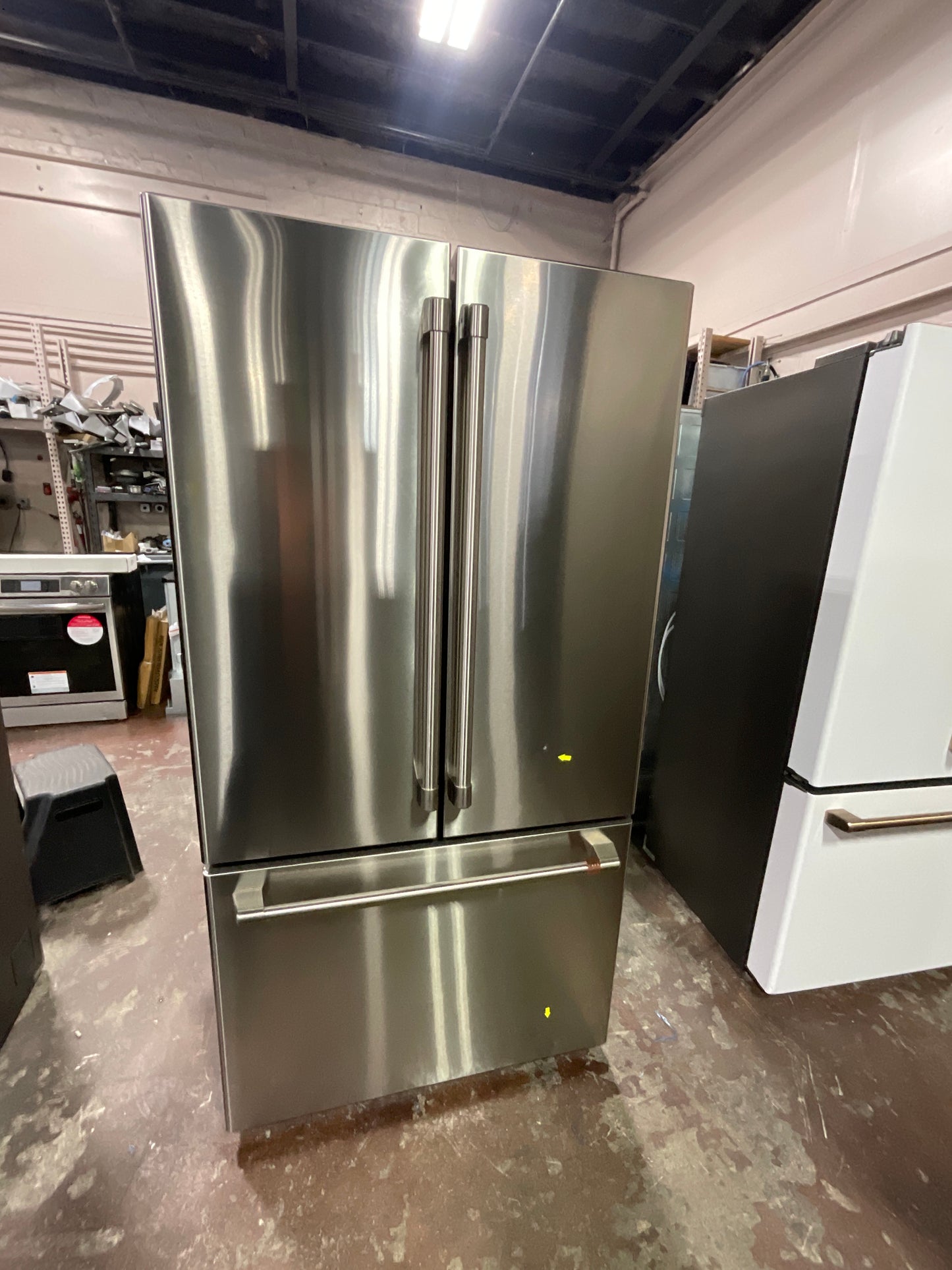 Front view, door closed