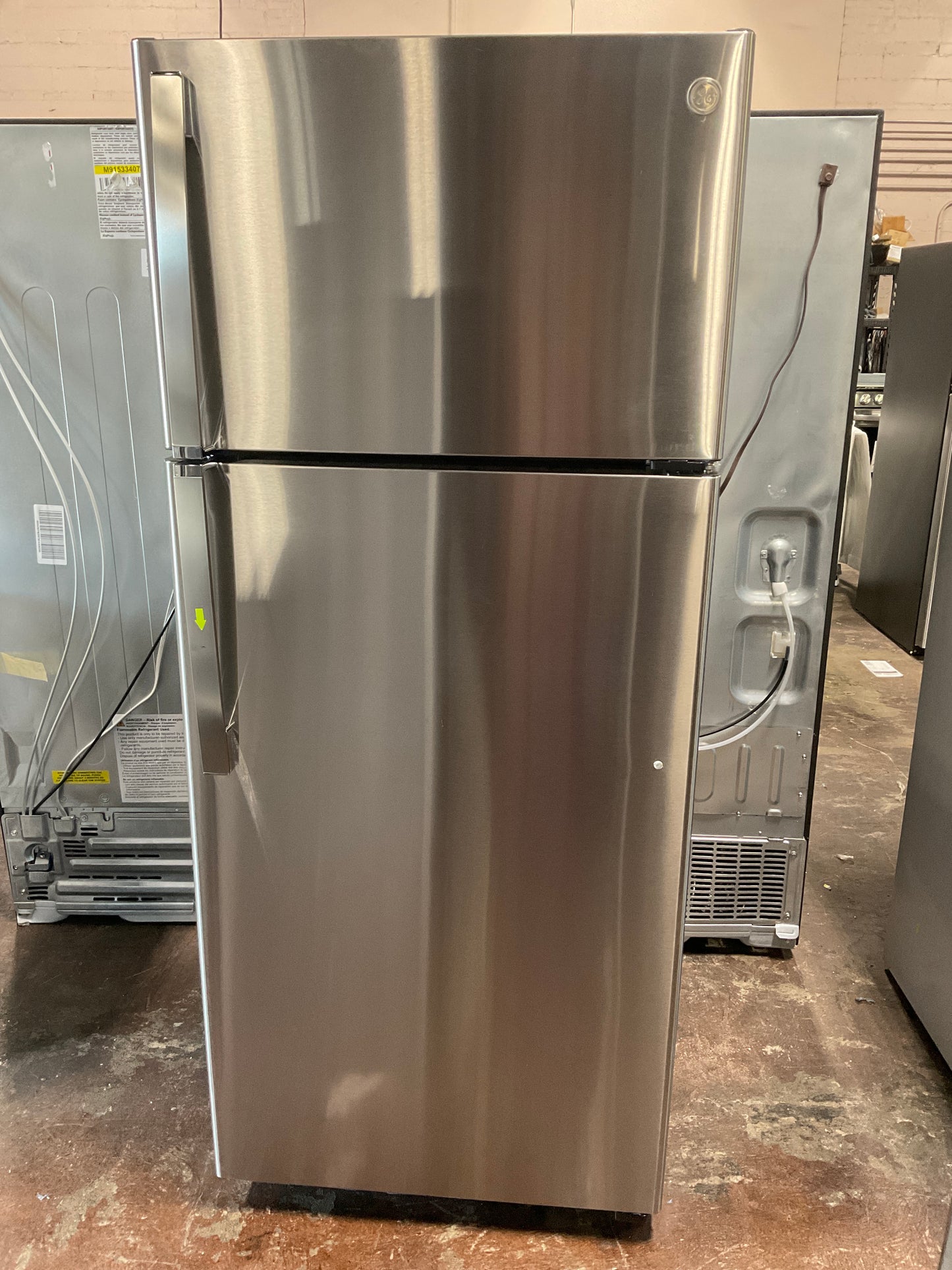 Front view, door closed