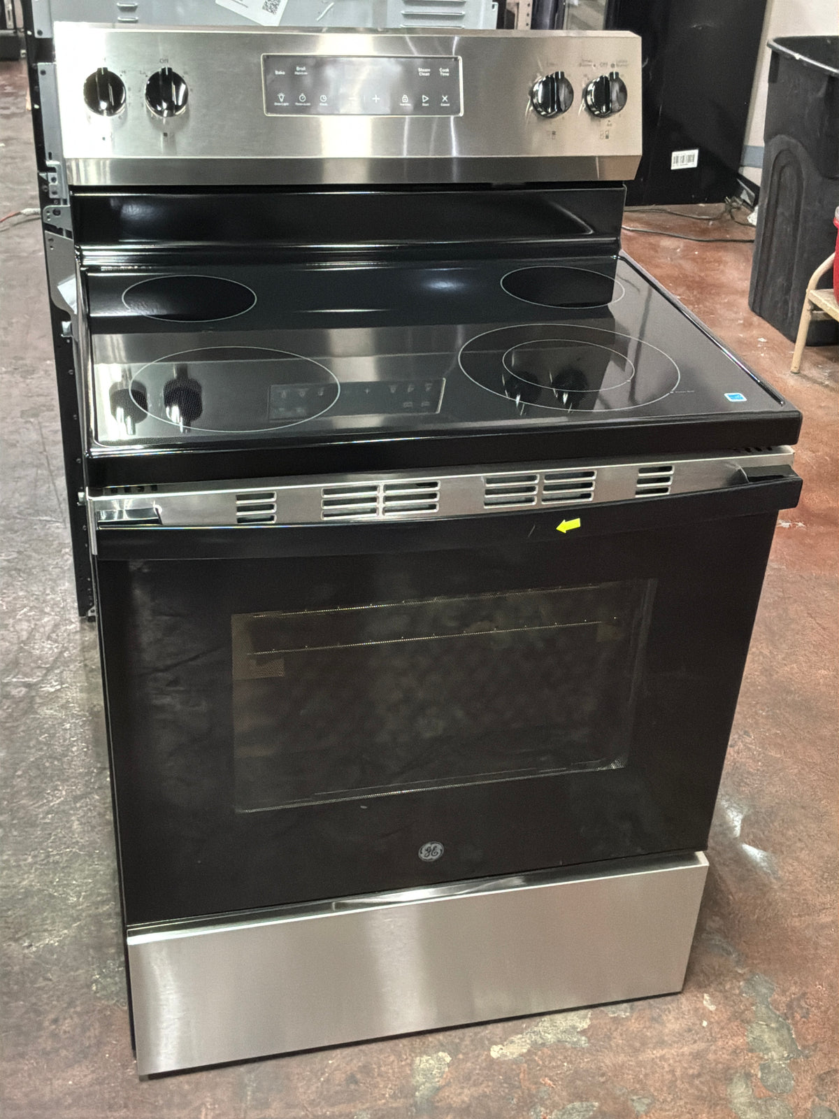Front view, oven-door closed