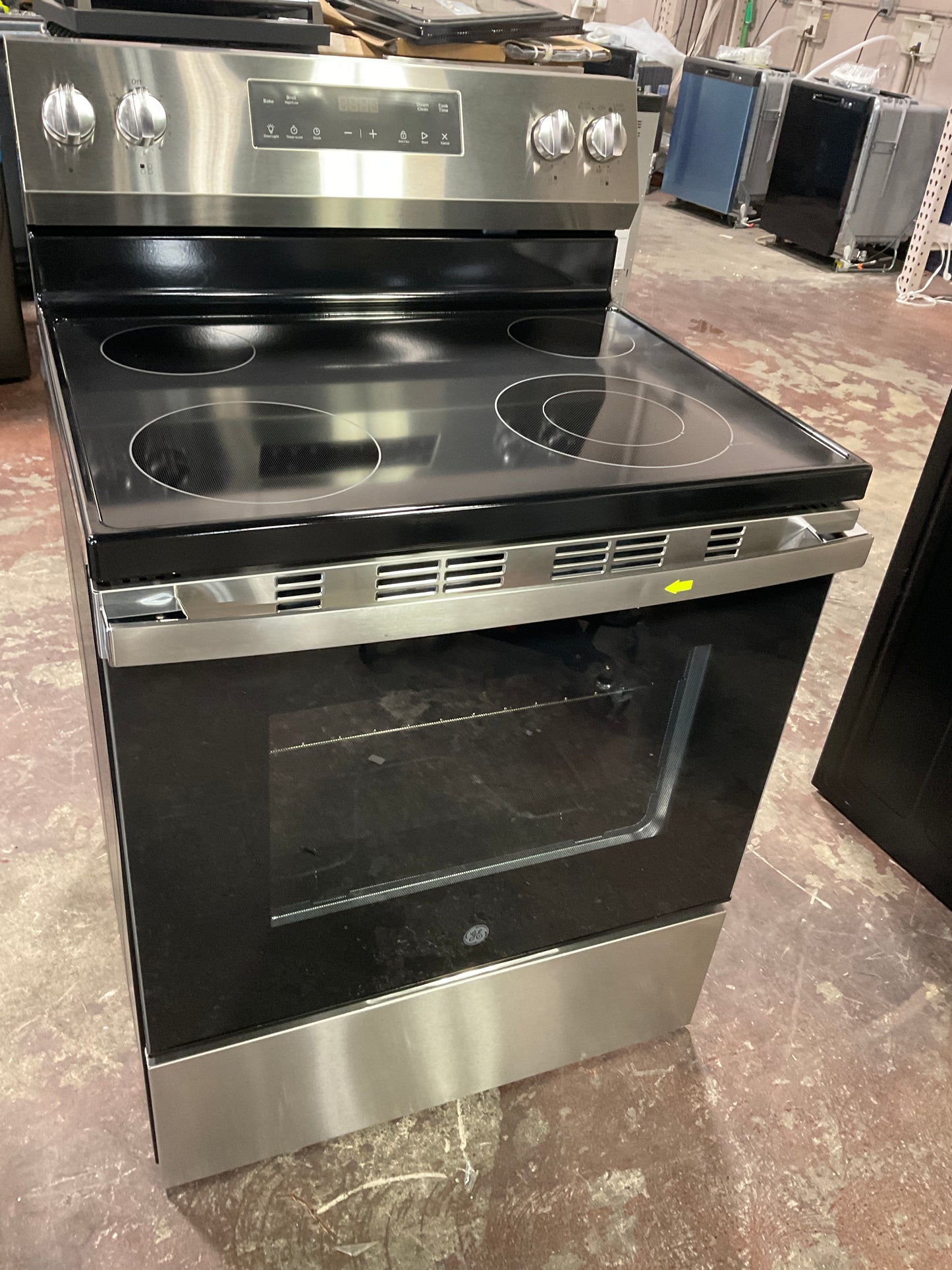 Front view, oven-door closed