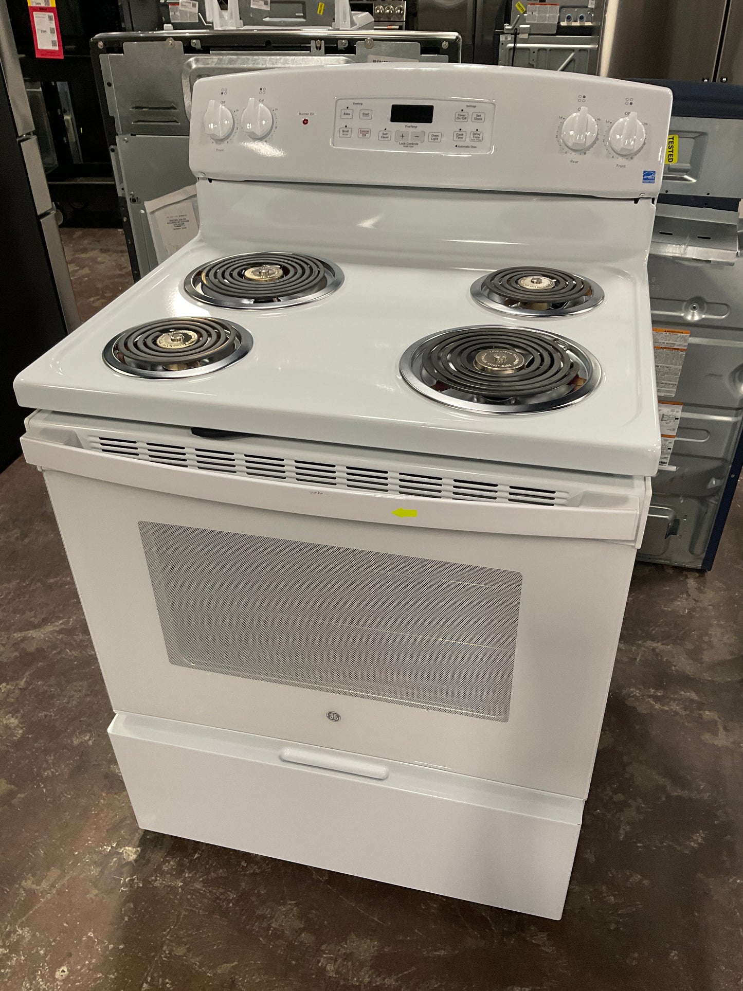 Front view, oven-door closed