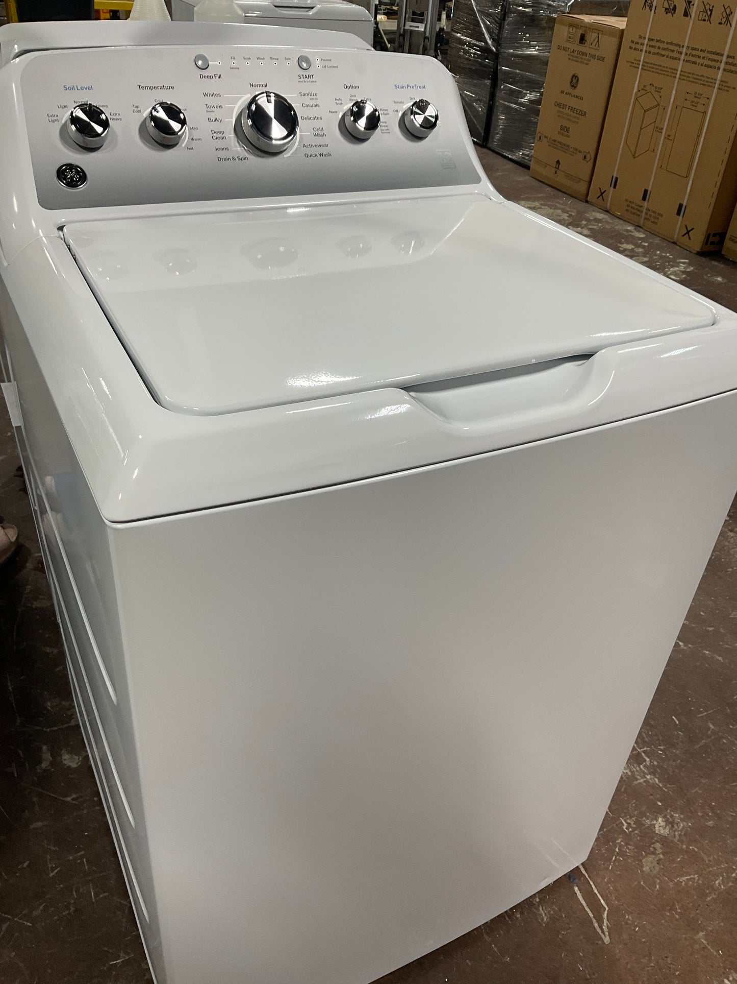 Front view, door closed