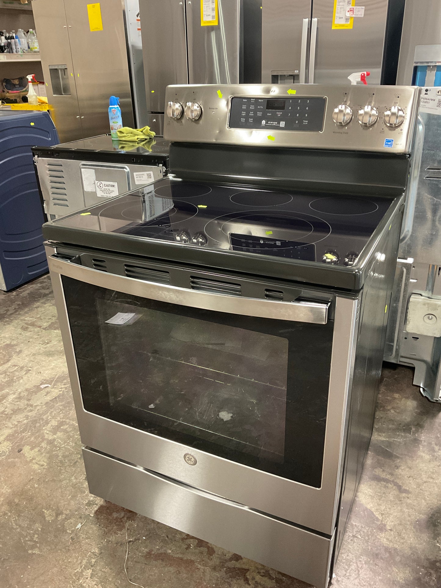 Front view, oven-door closed