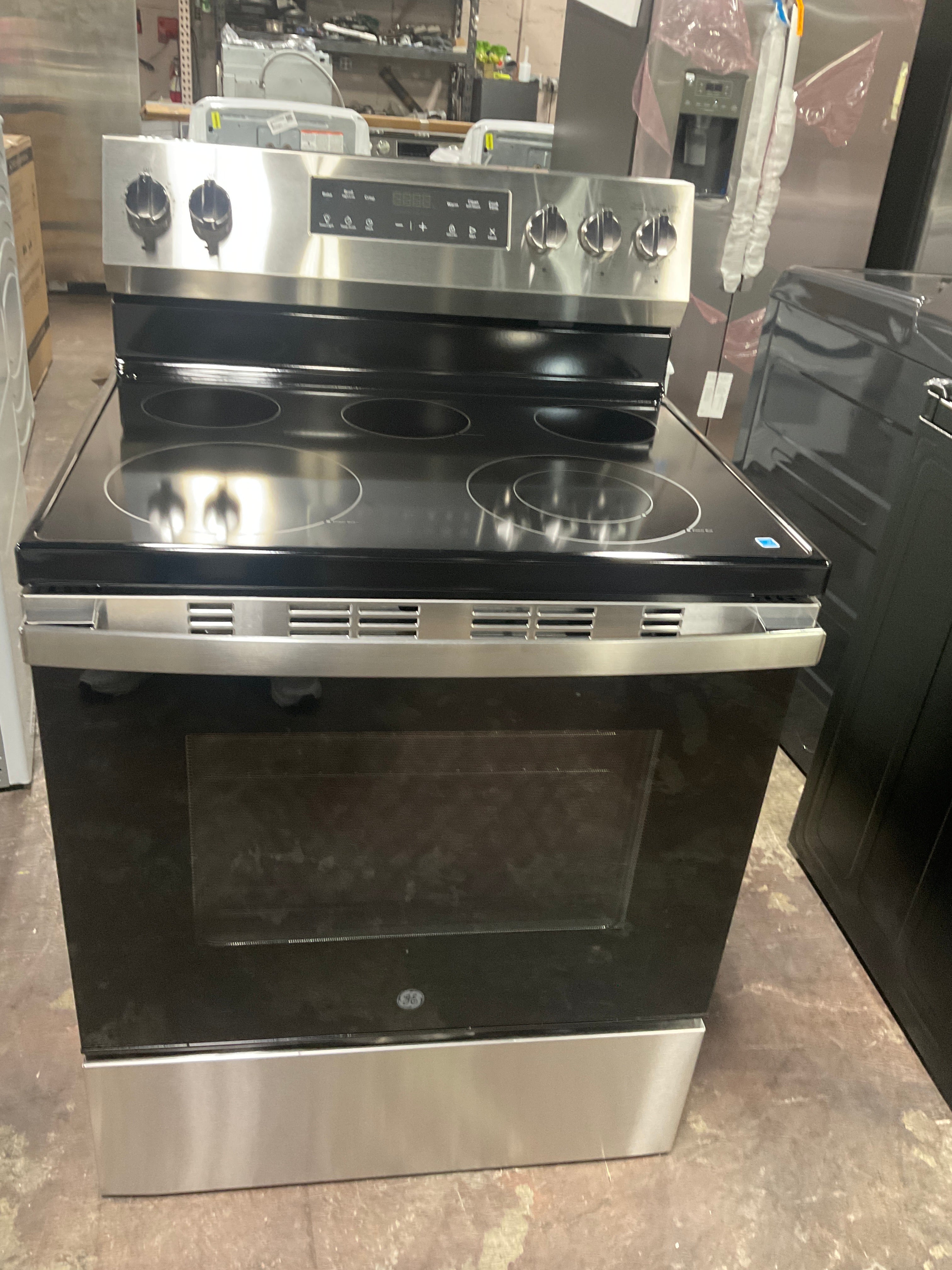 Front view, oven-door closed