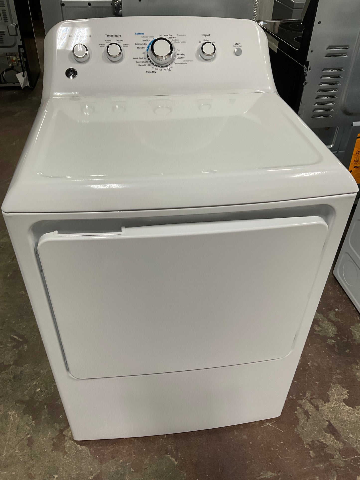 Front view, door closed