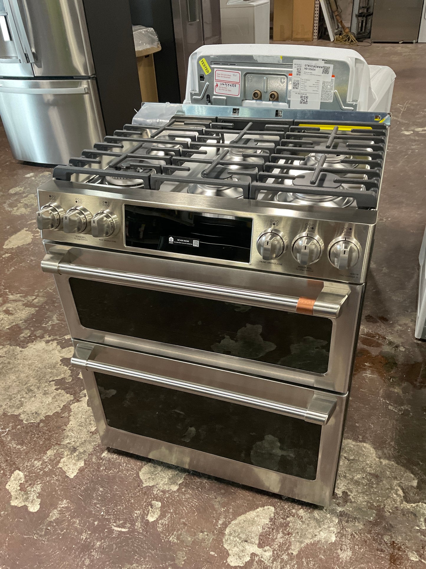 Front view, oven-door closed