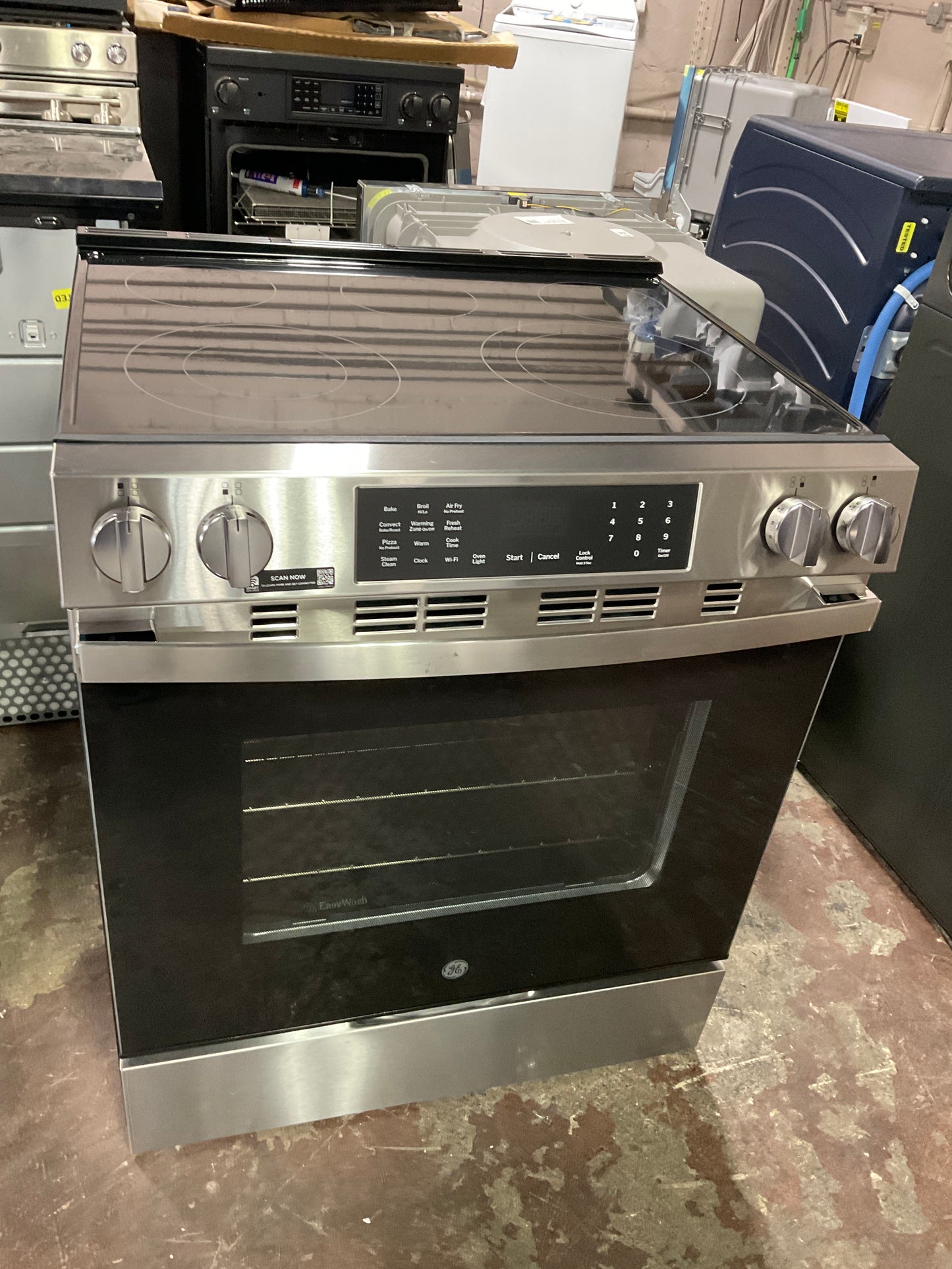 Front view, oven-door closed