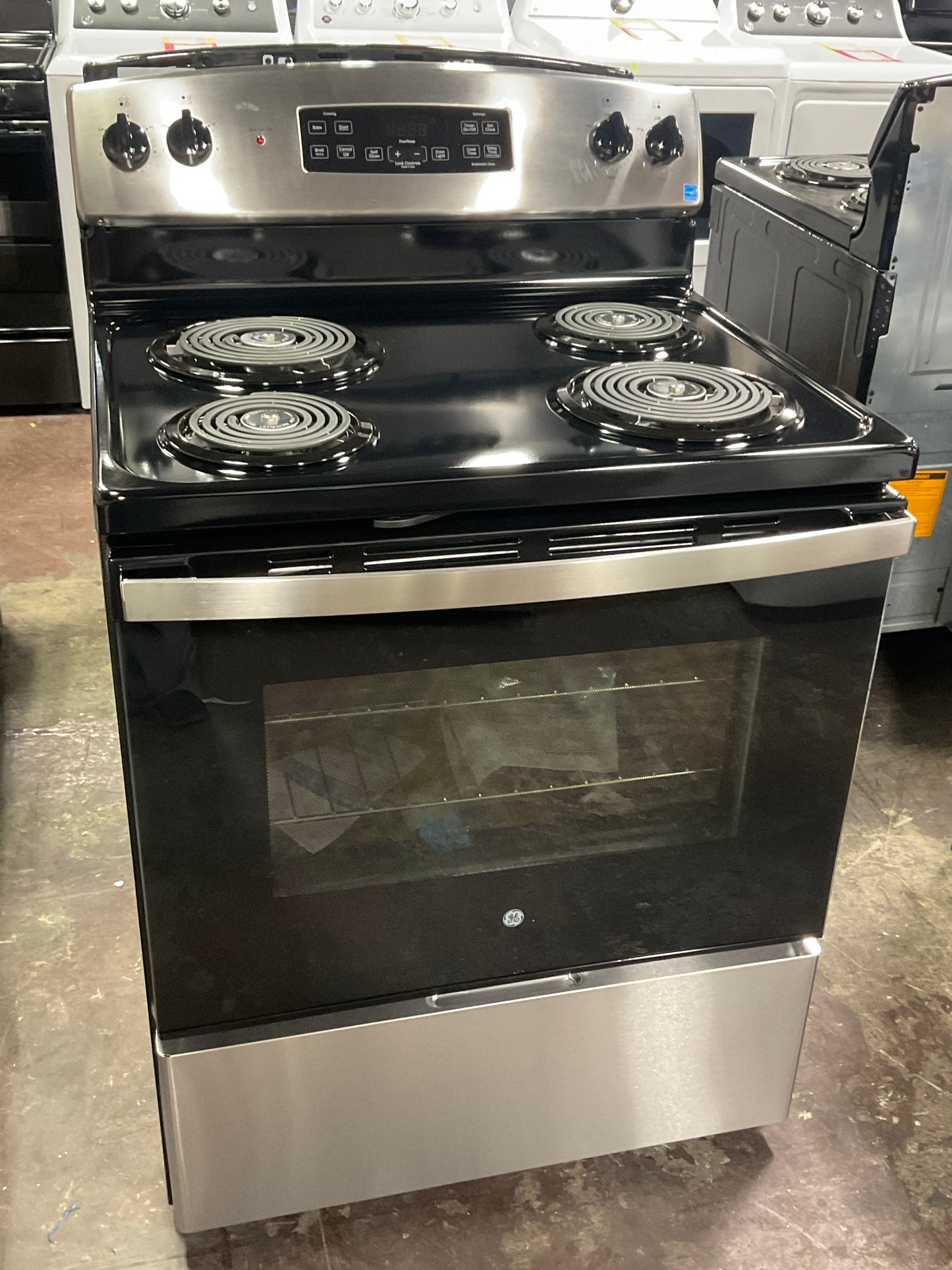 Front view, oven-door closed