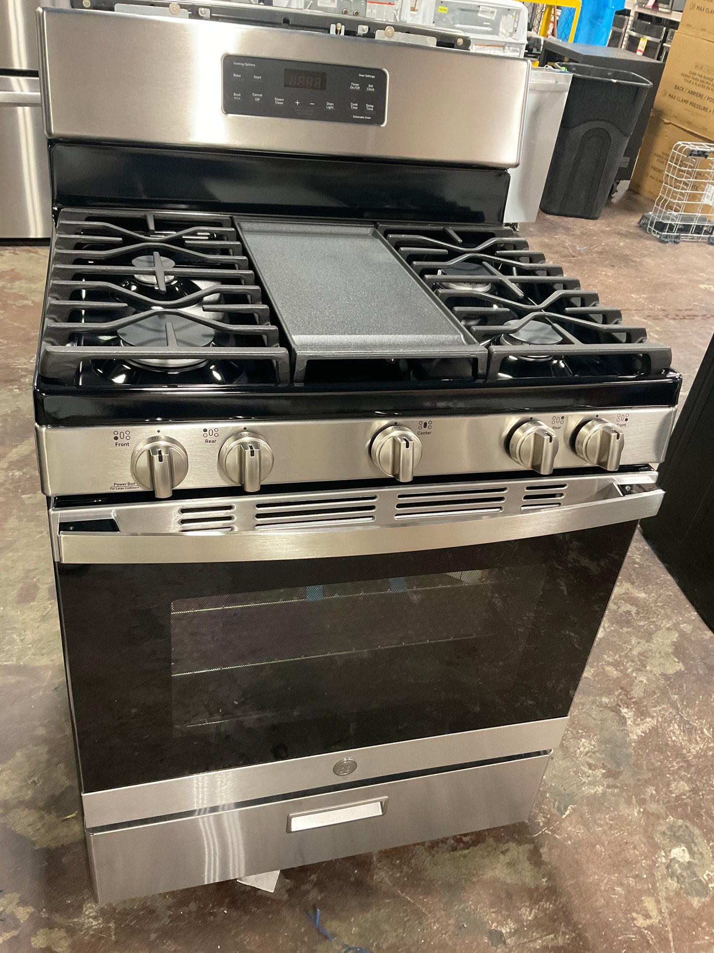 Front view, oven-door closed