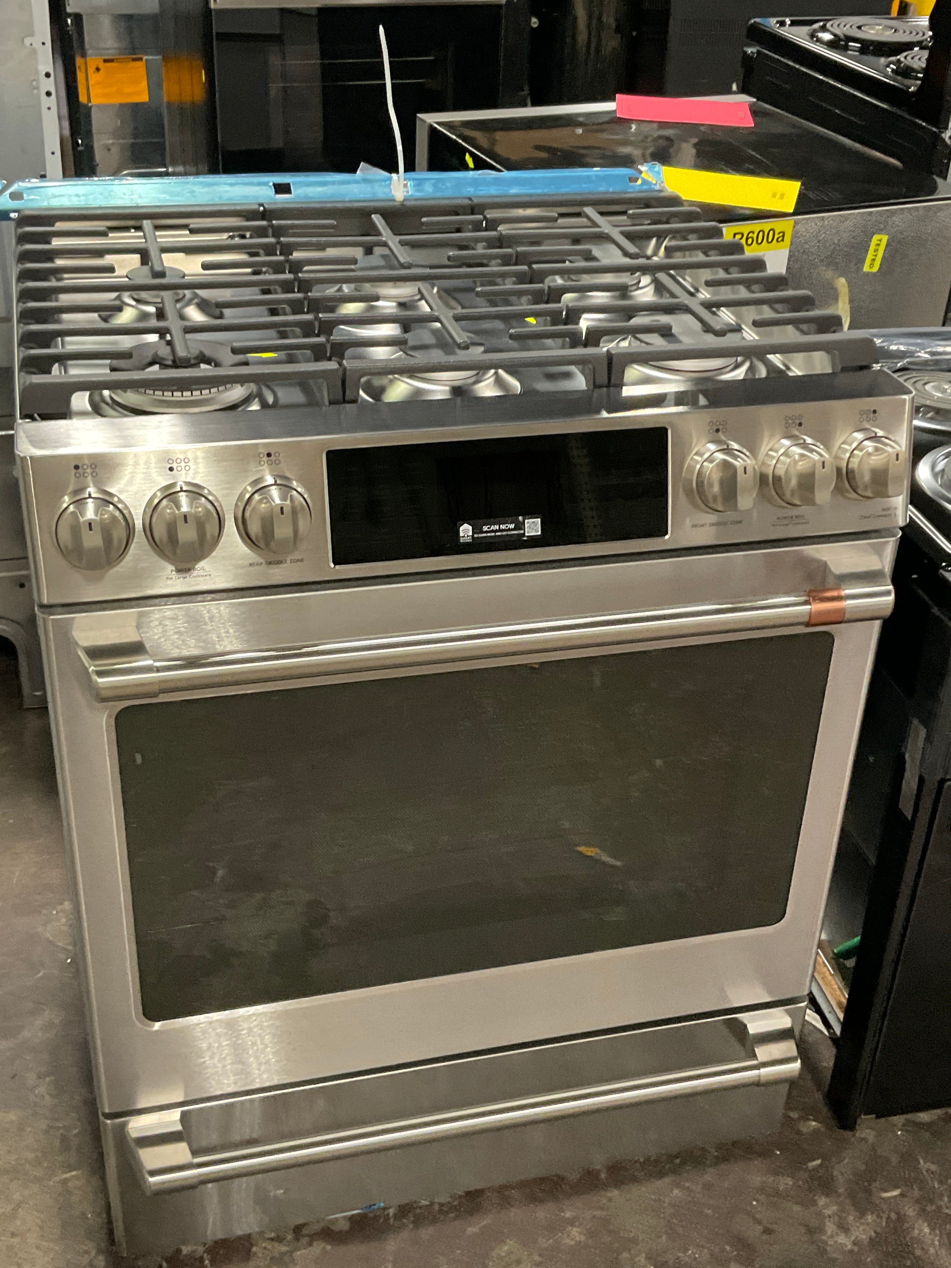 Front view, oven-door closed