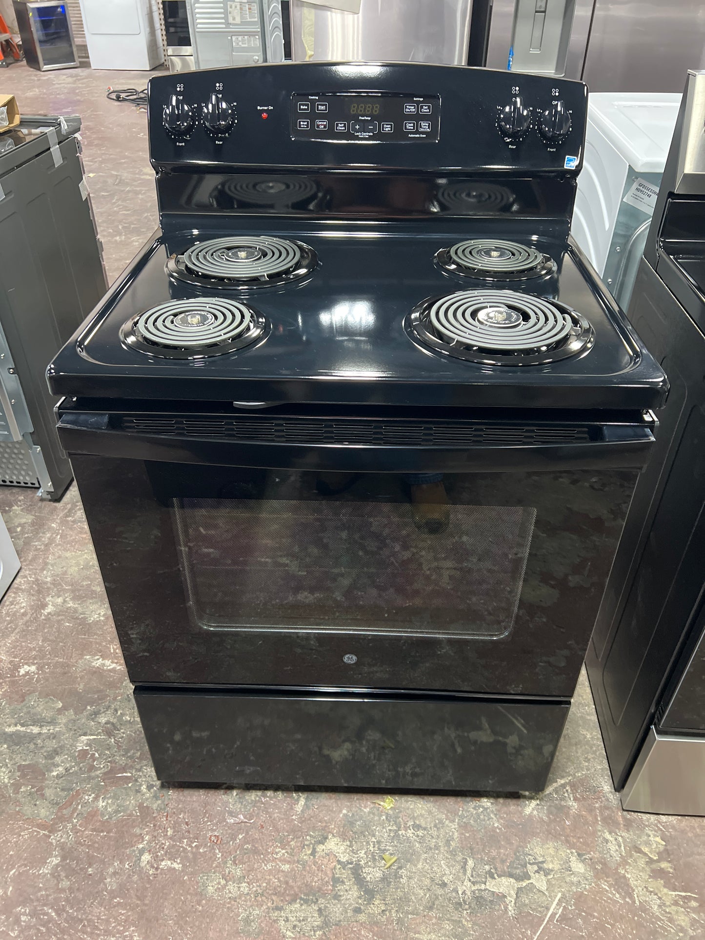 Front view, oven-door closed