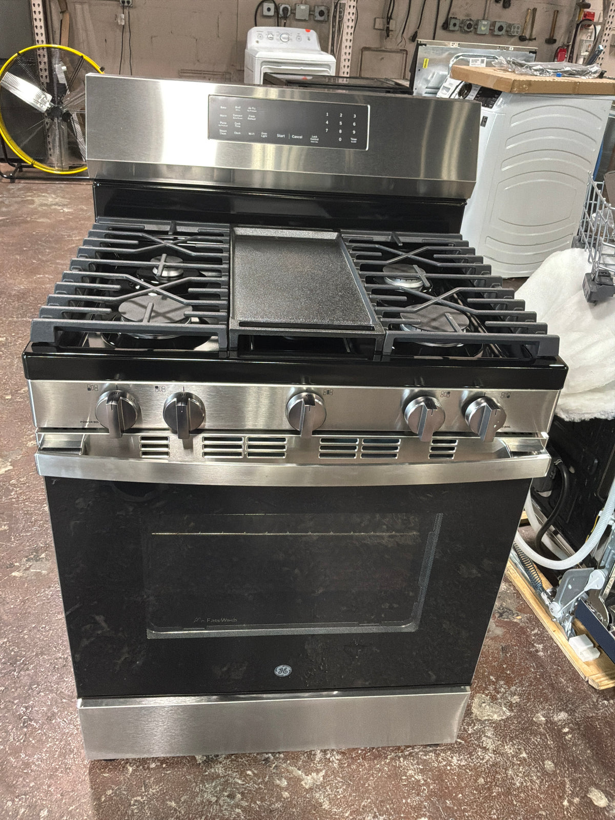 Front view, oven-door closed