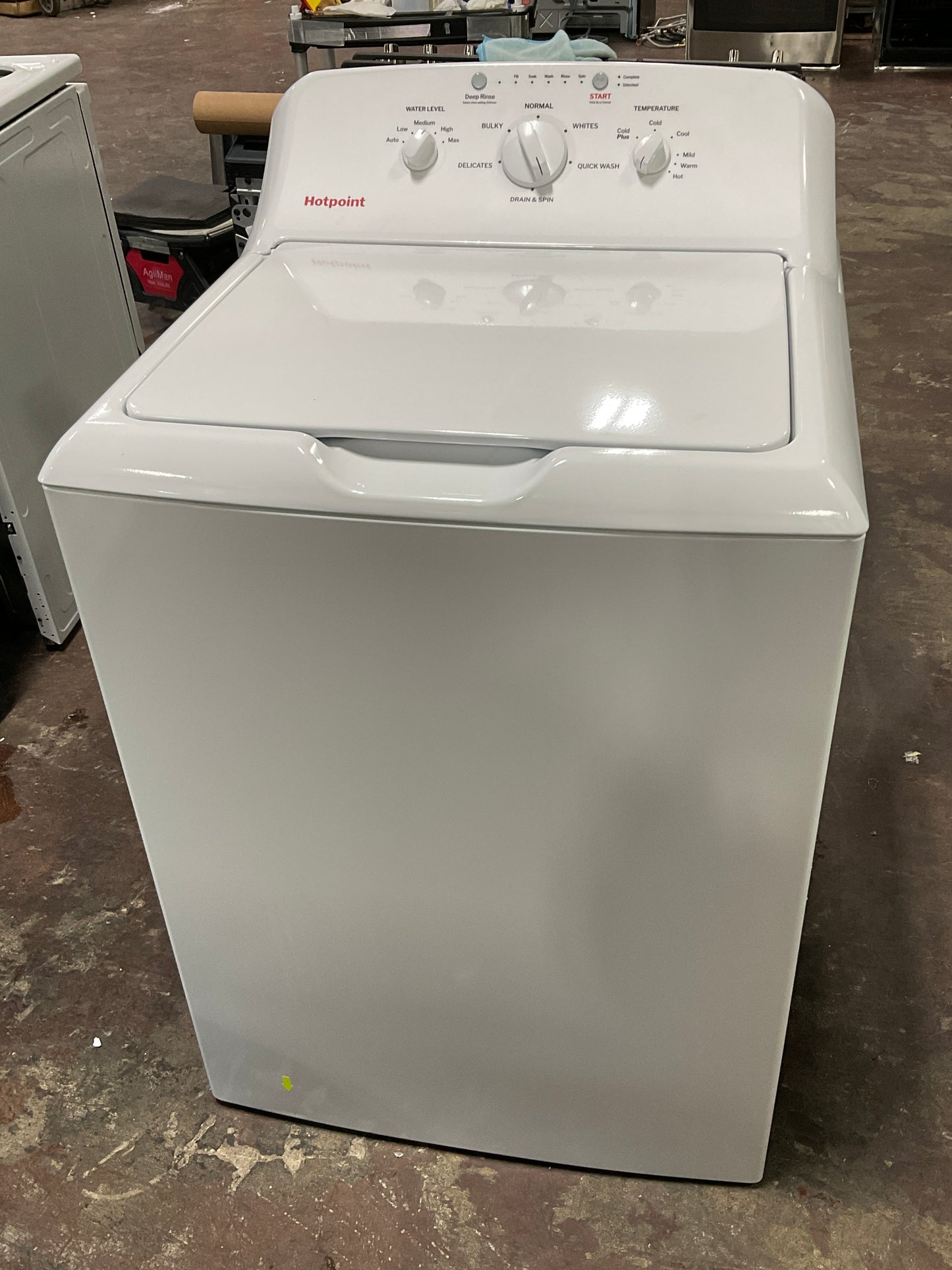 Front view, door closed