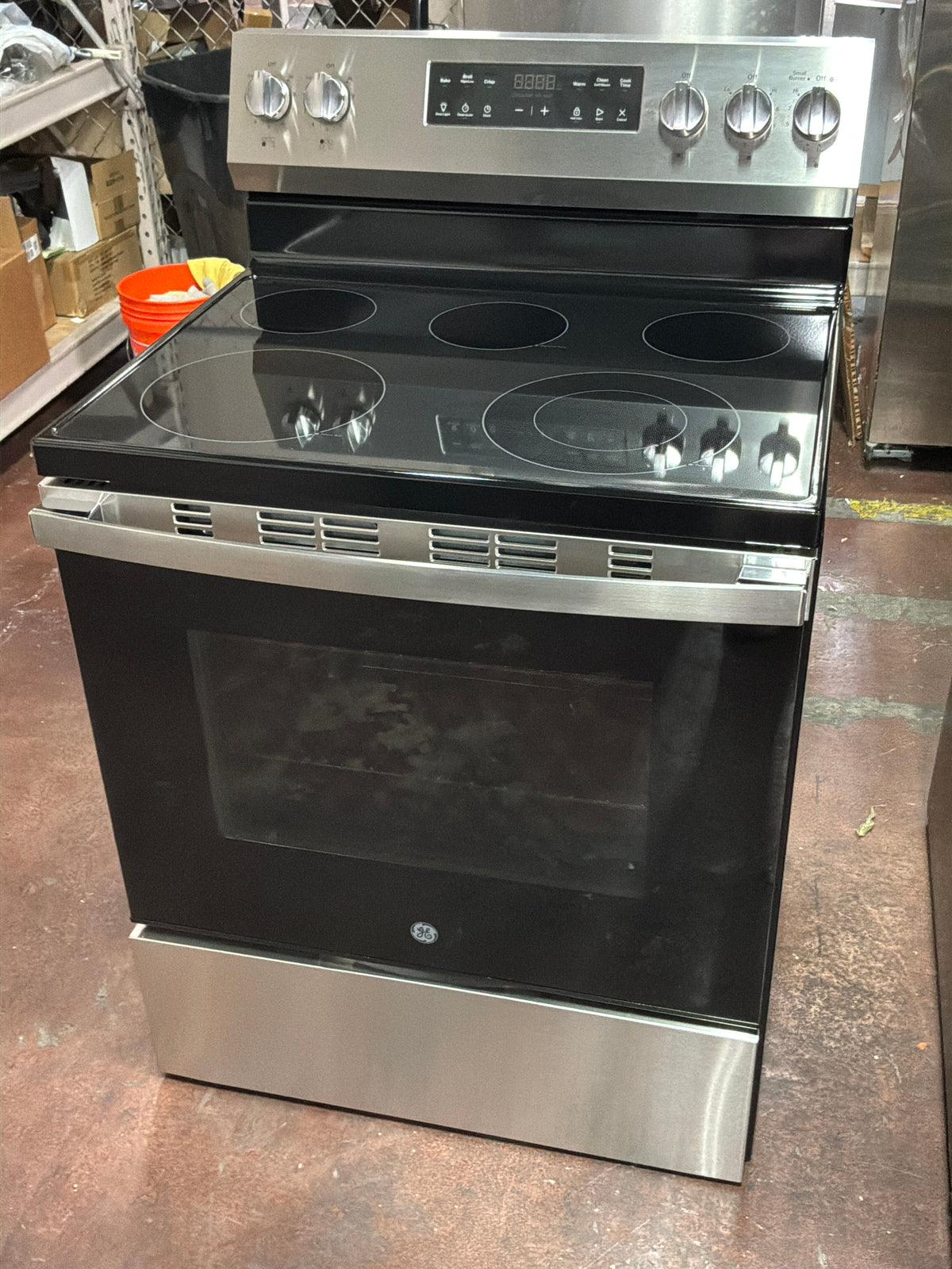 Front view, oven-door closed
