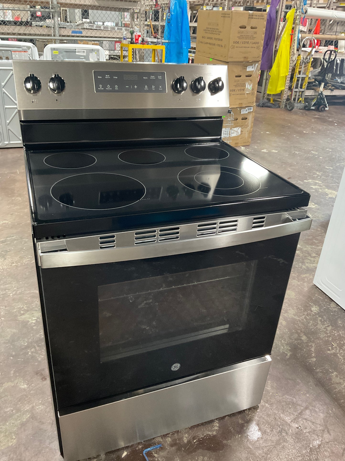Front view, oven-door closed