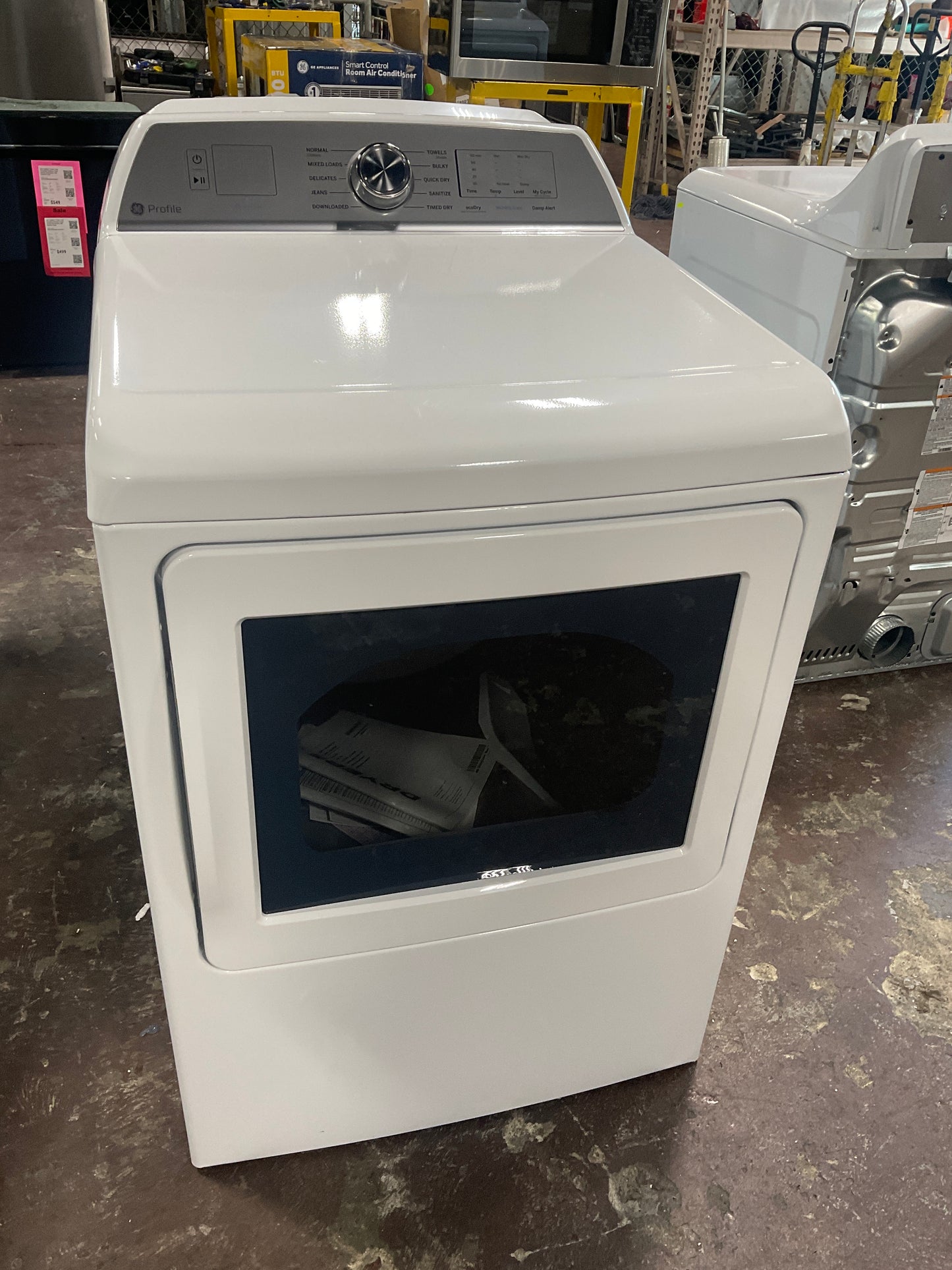 Front view, door closed