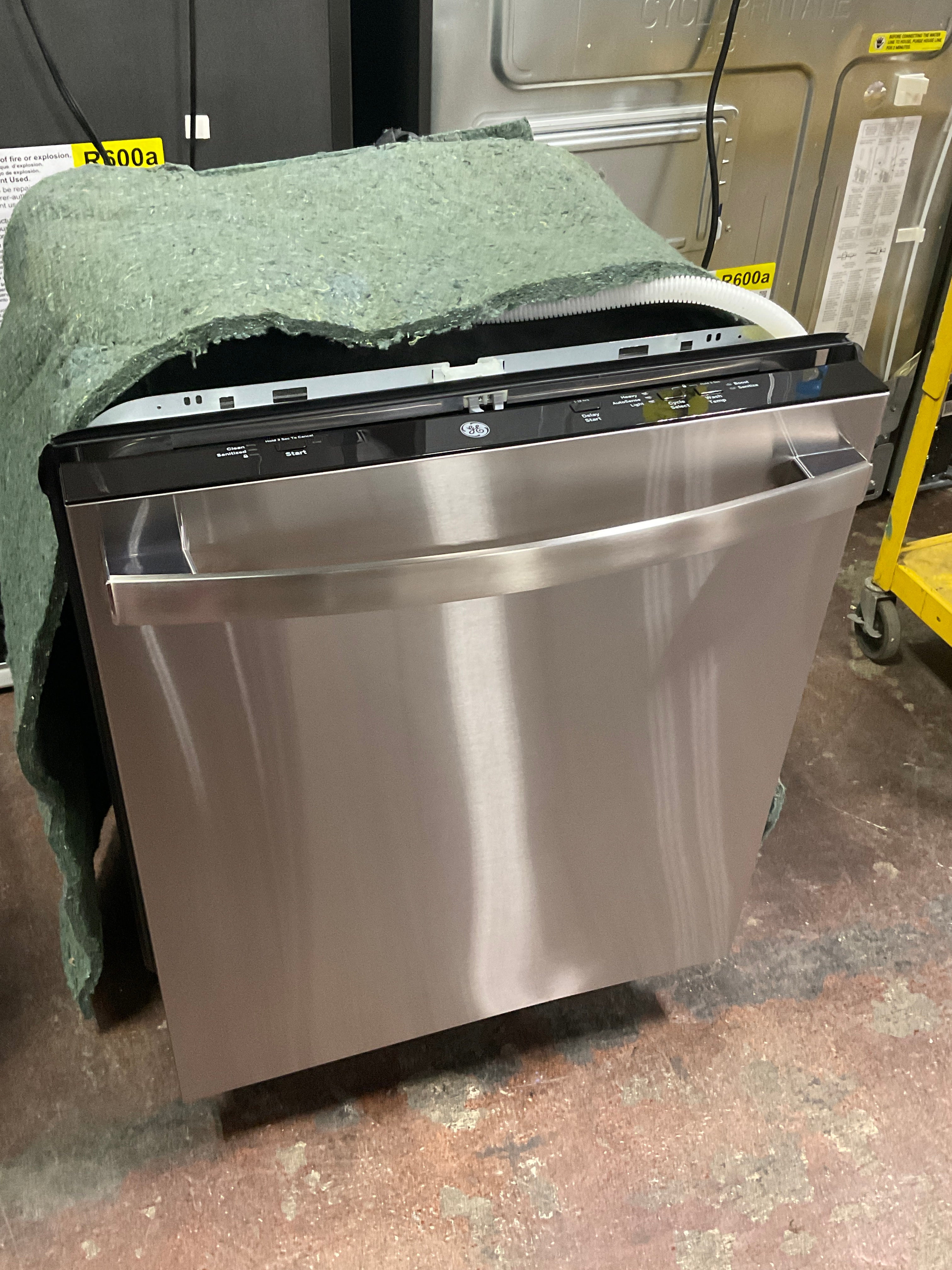 Front view, doors closed