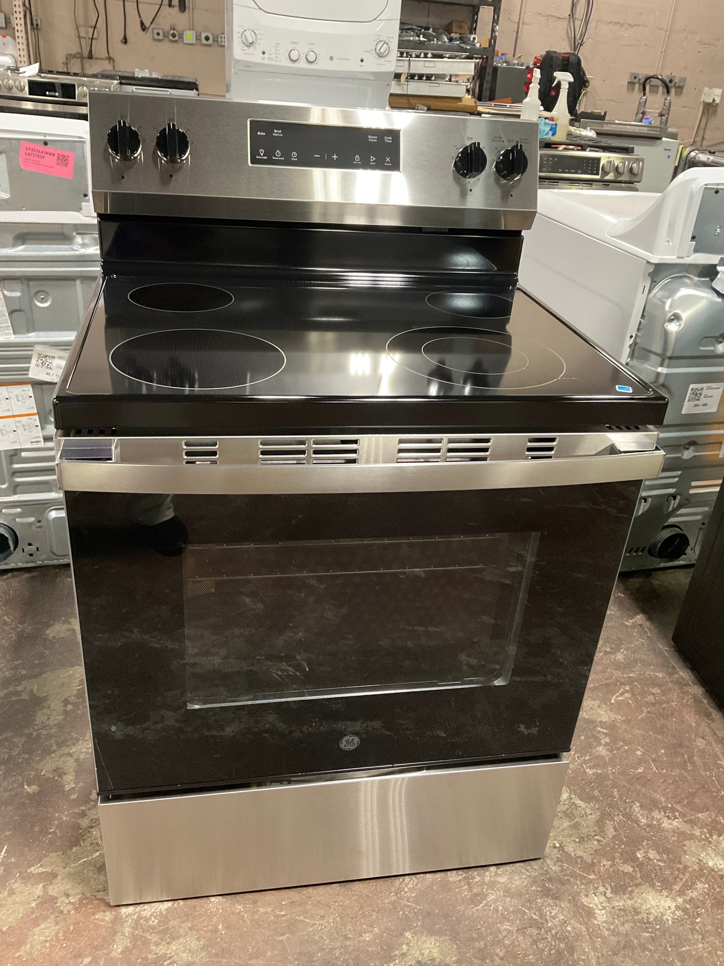 Front view, oven-door closed