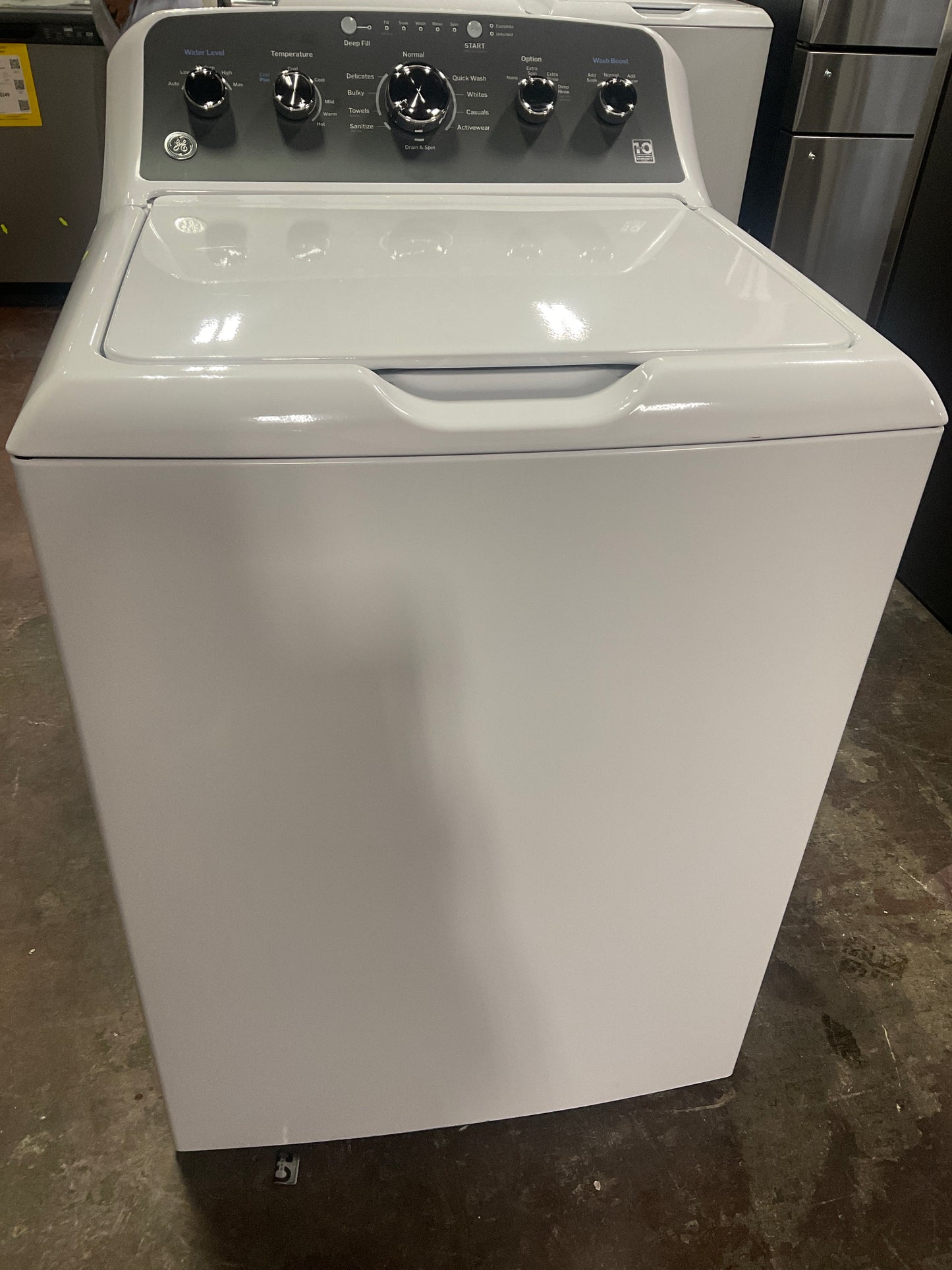 Front view, door closed